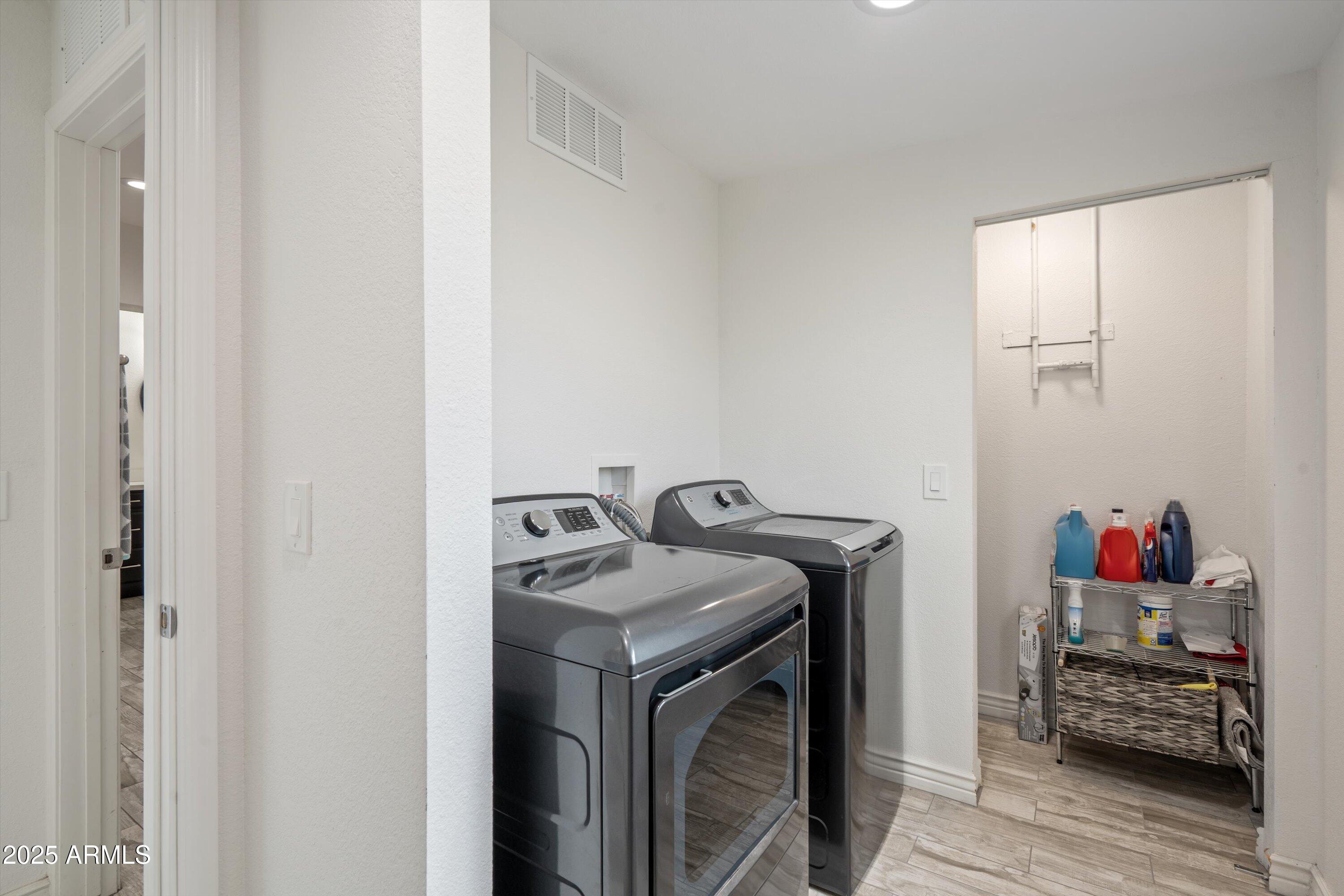 2101 W BOSTON Street