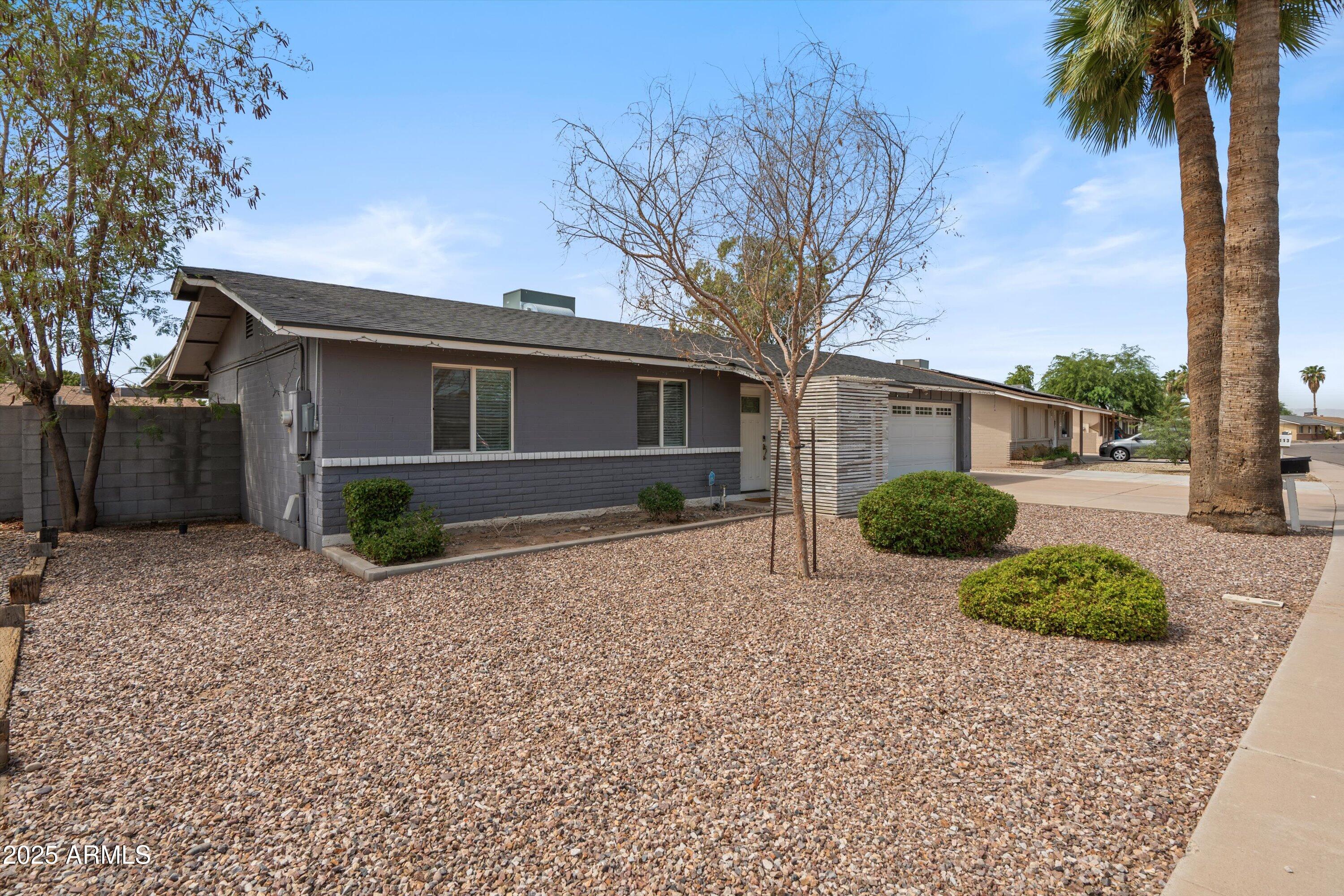 2101 W BOSTON Street