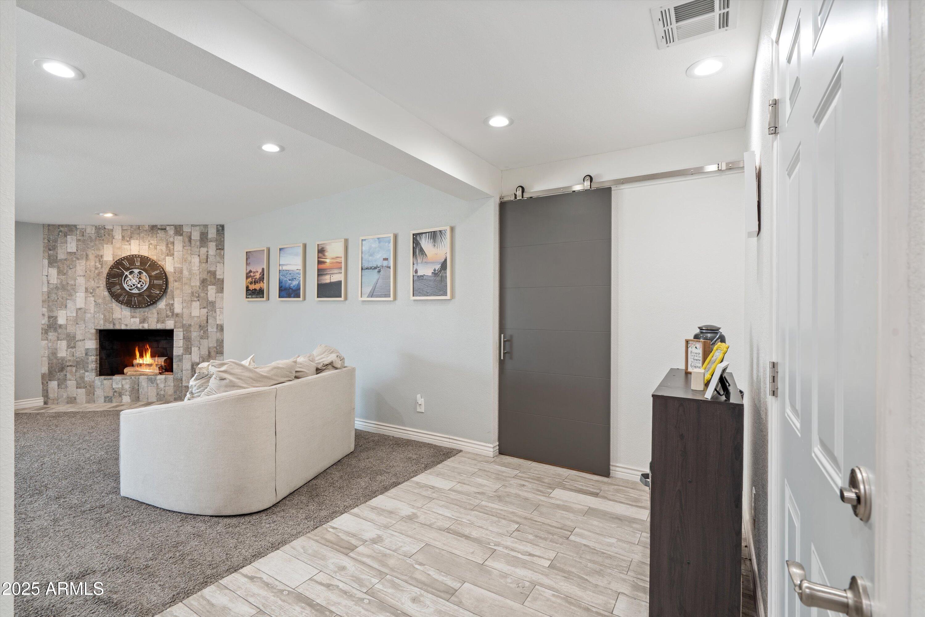 2101 W BOSTON Street