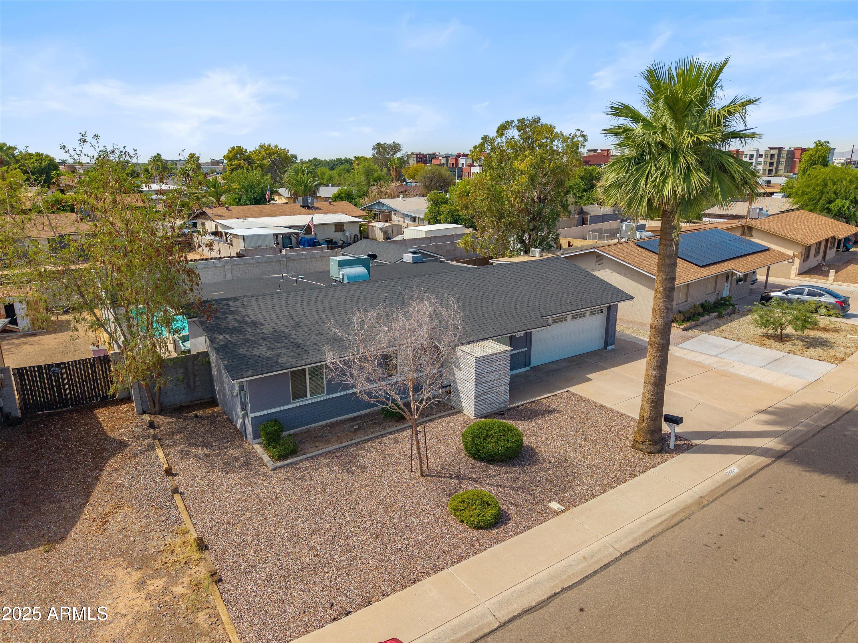 2101 W BOSTON Street