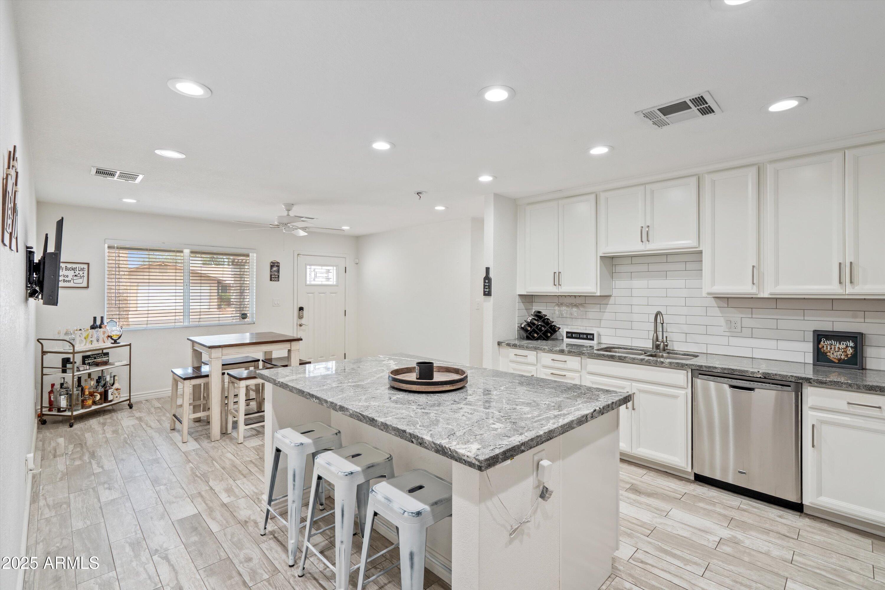 2101 W BOSTON Street