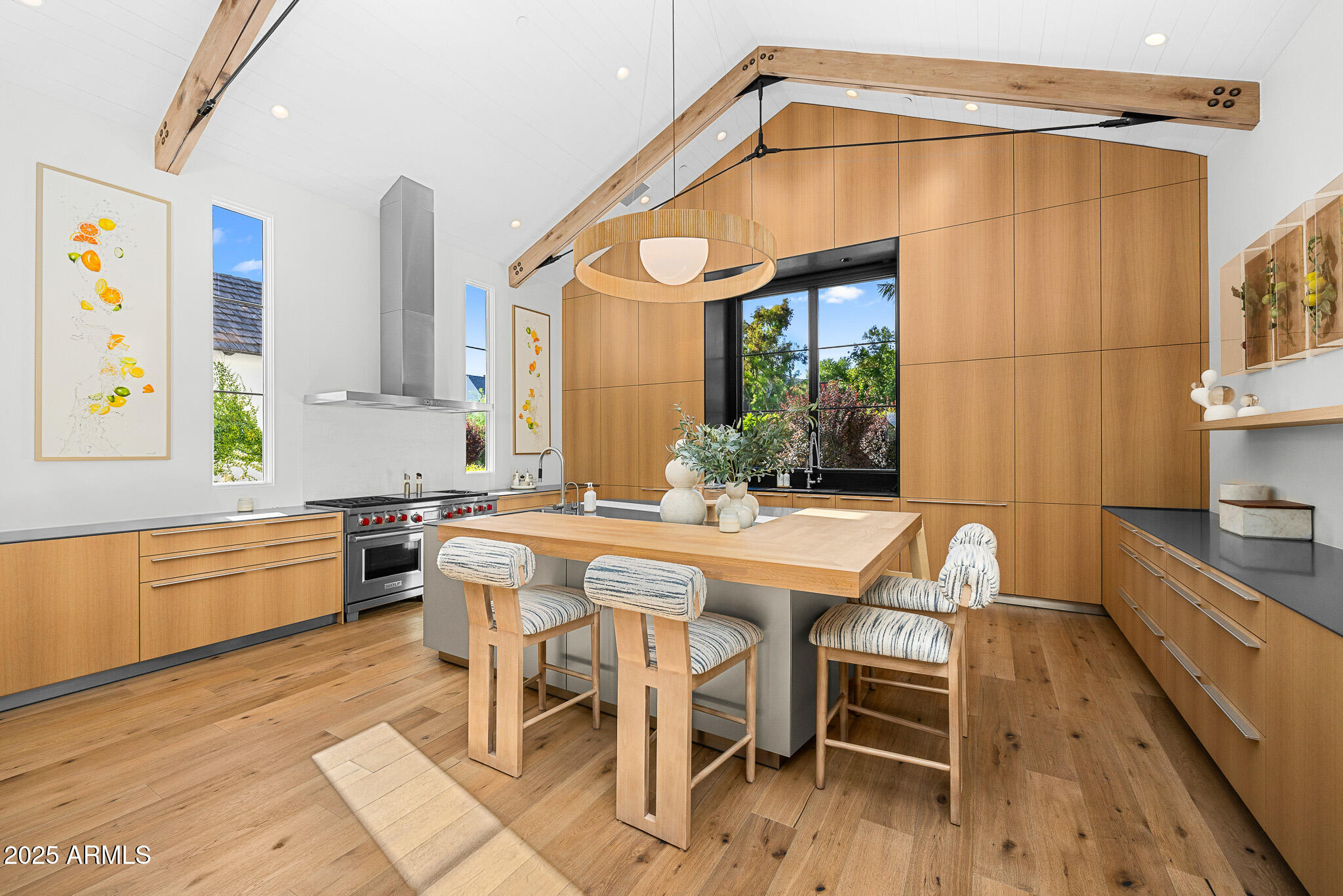 6235 E MONTECITO Avenue