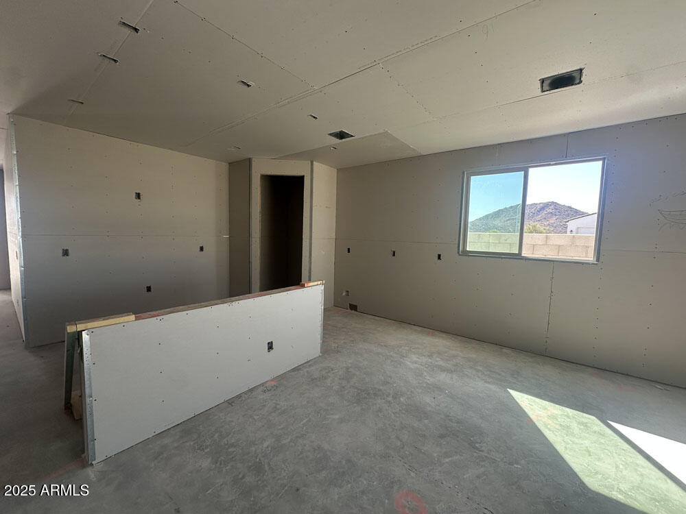 7718 W SADDLEHORN Road