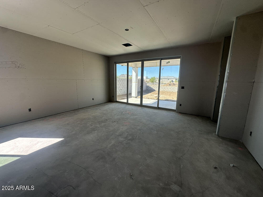 7718 W SADDLEHORN Road