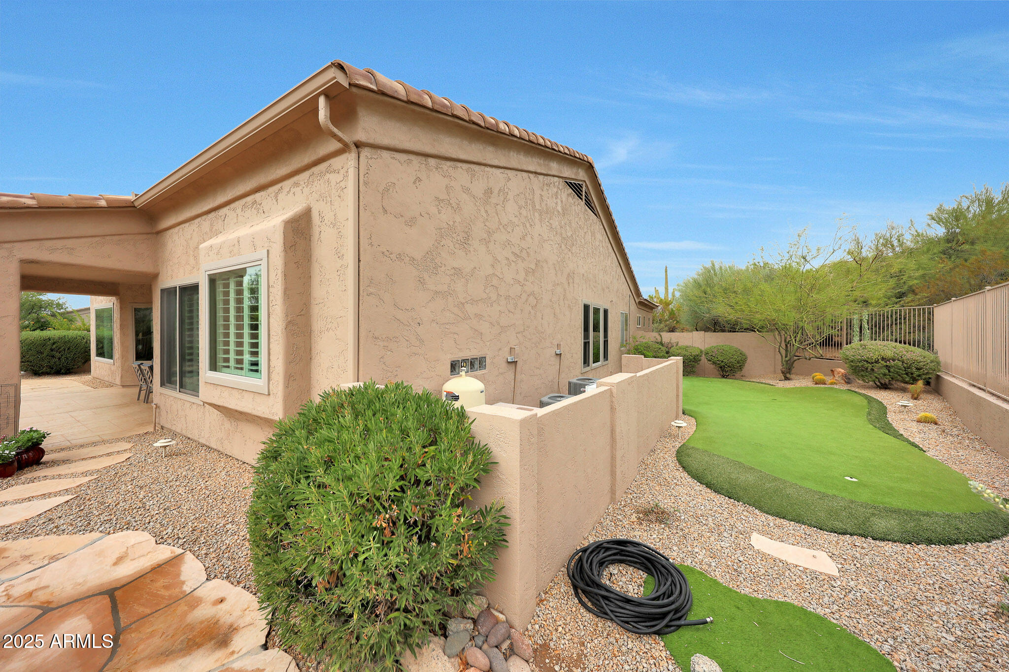 11255 E SOUTHWIND Lane