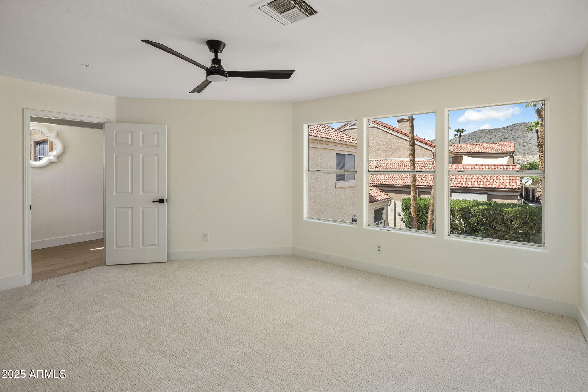 11248 E SUNNYSIDE Drive