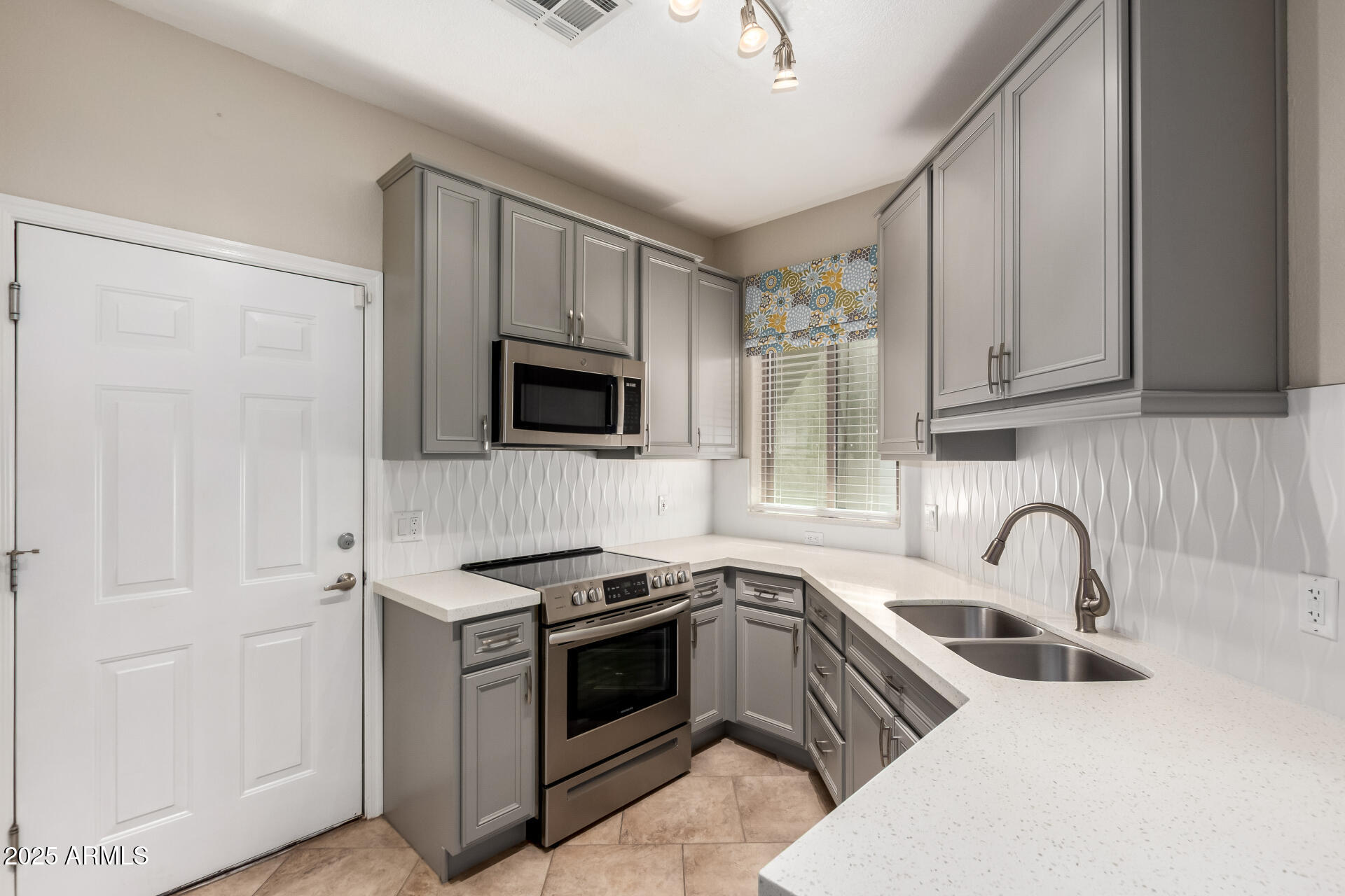 5400 S HARDY Drive, 110