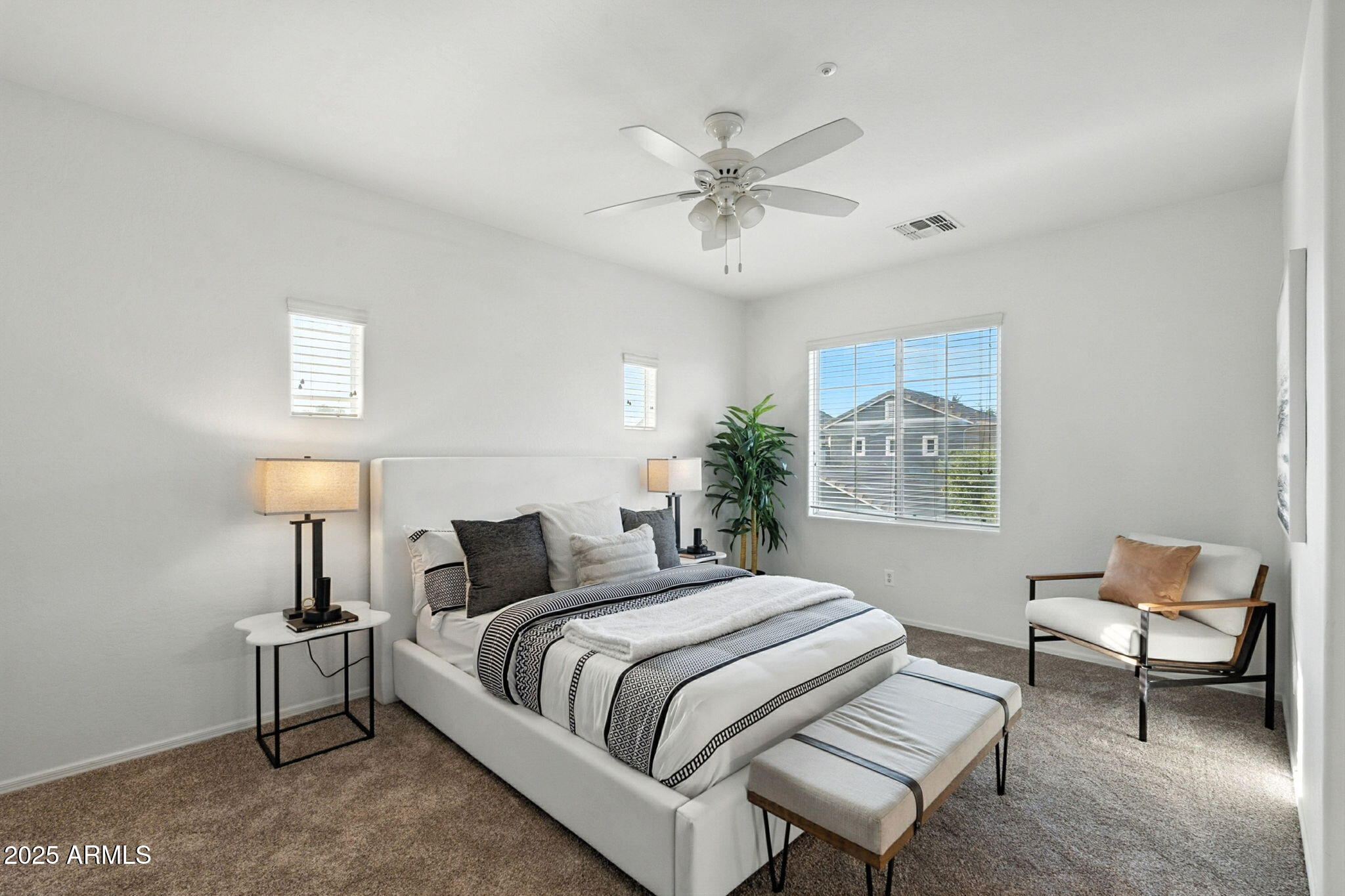 3065 E TAMARISK Street