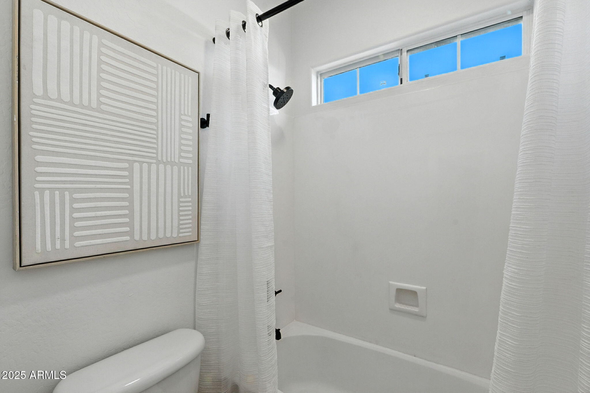 3065 E TAMARISK Street