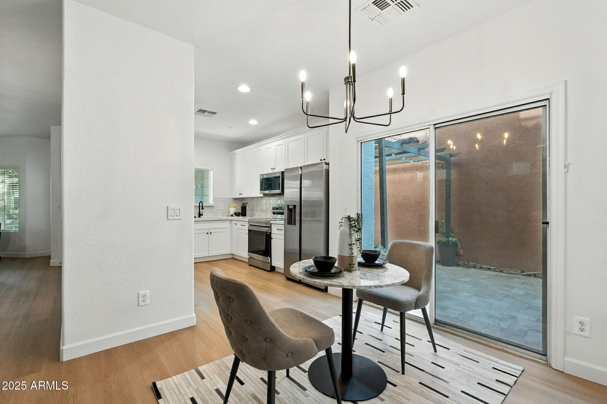 3065 E TAMARISK Street