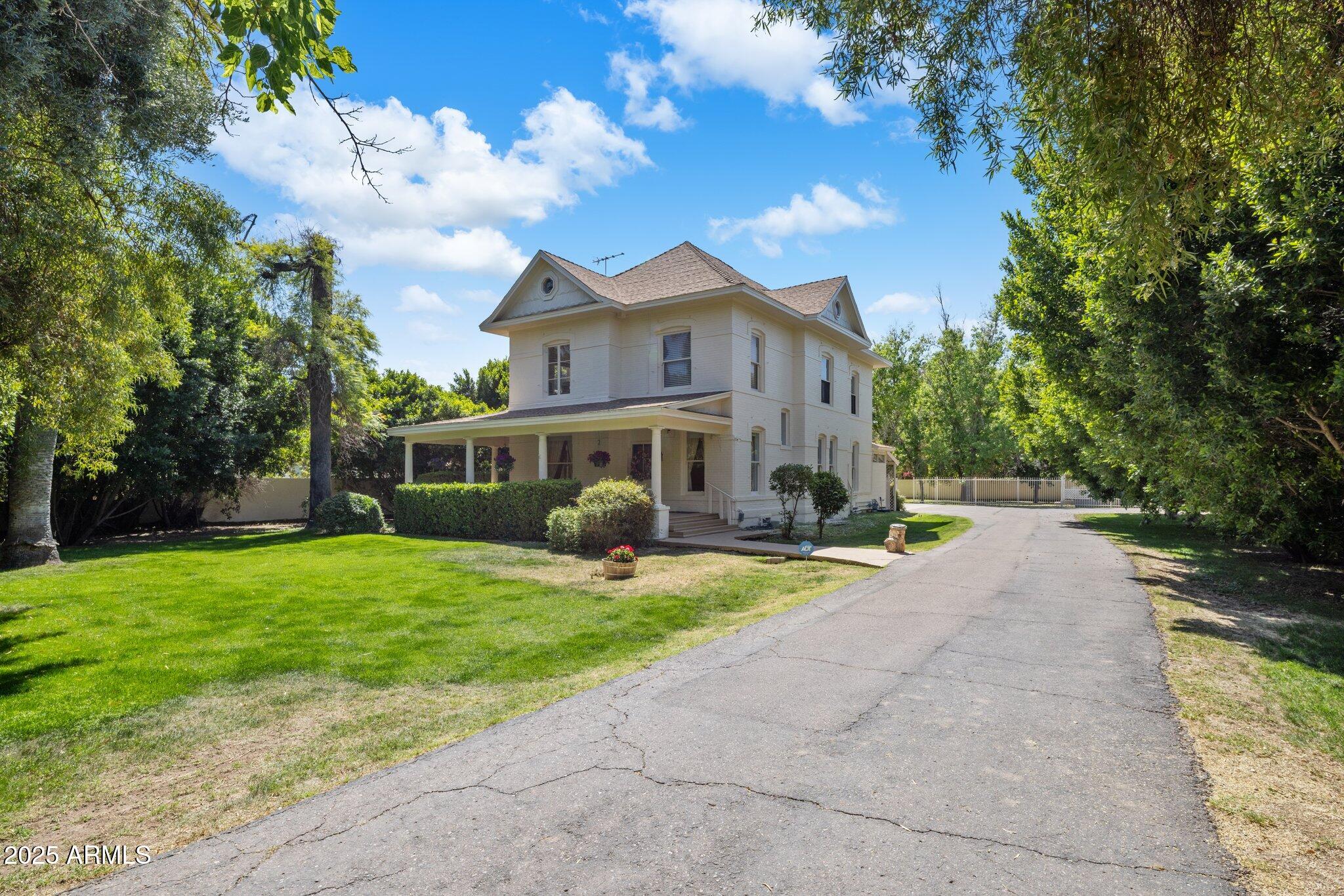 7252 N CENTRAL Avenue