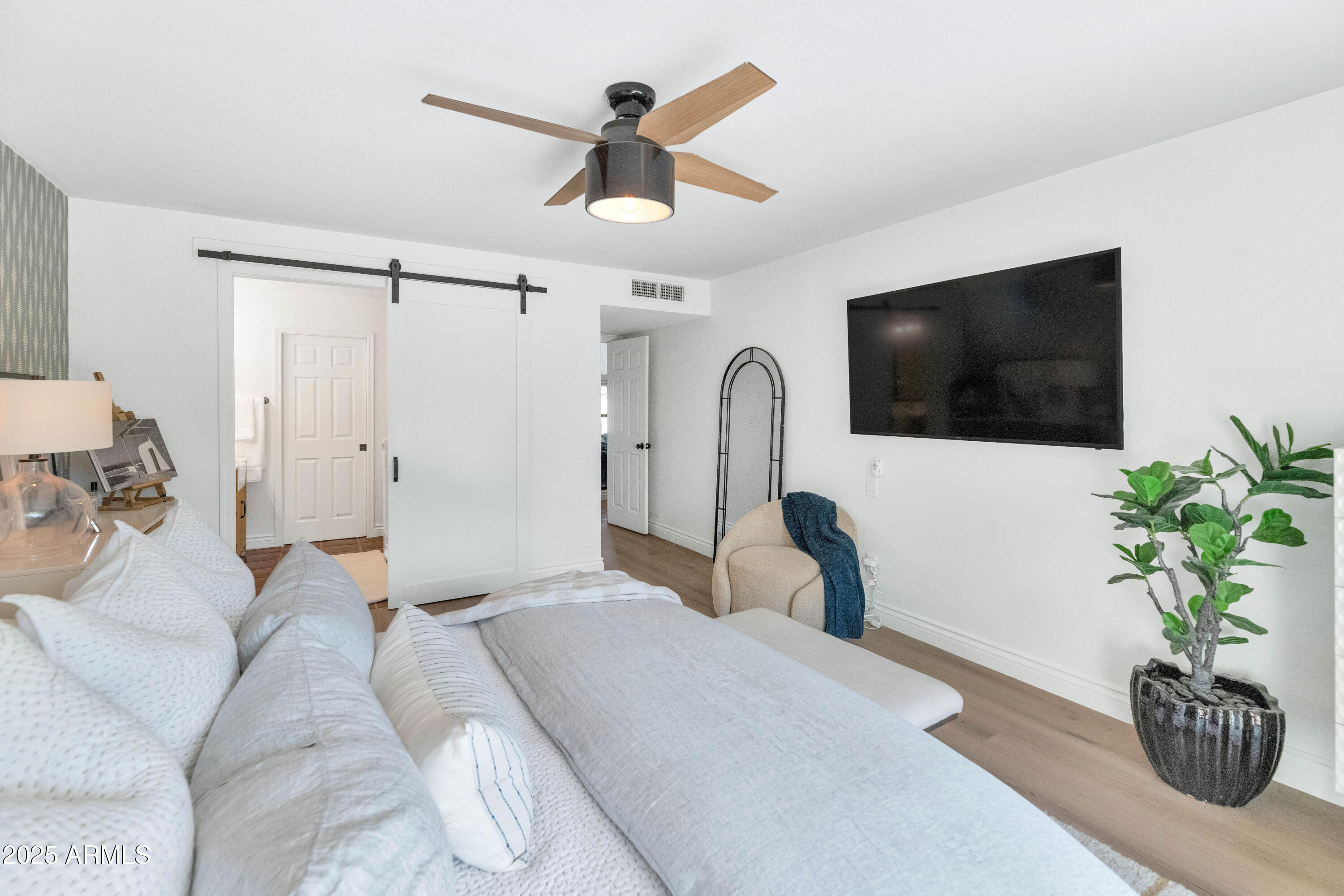 8007 E DEL RUBI Drive