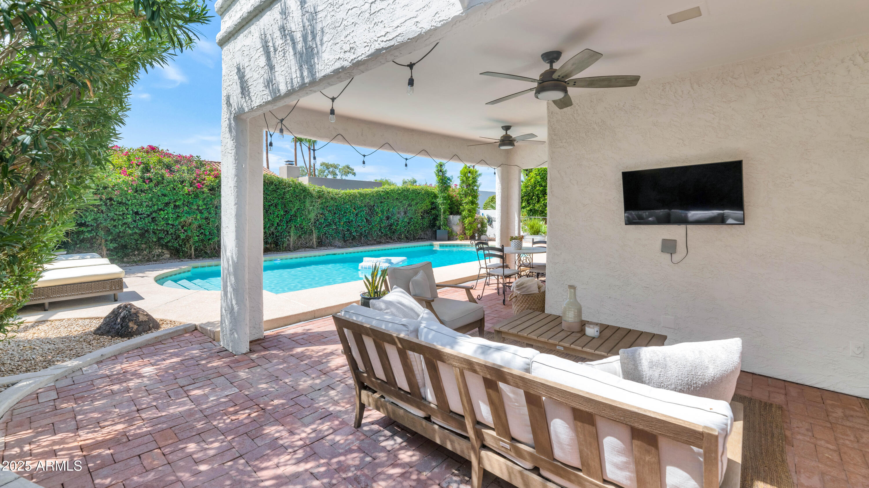 8007 E DEL RUBI Drive