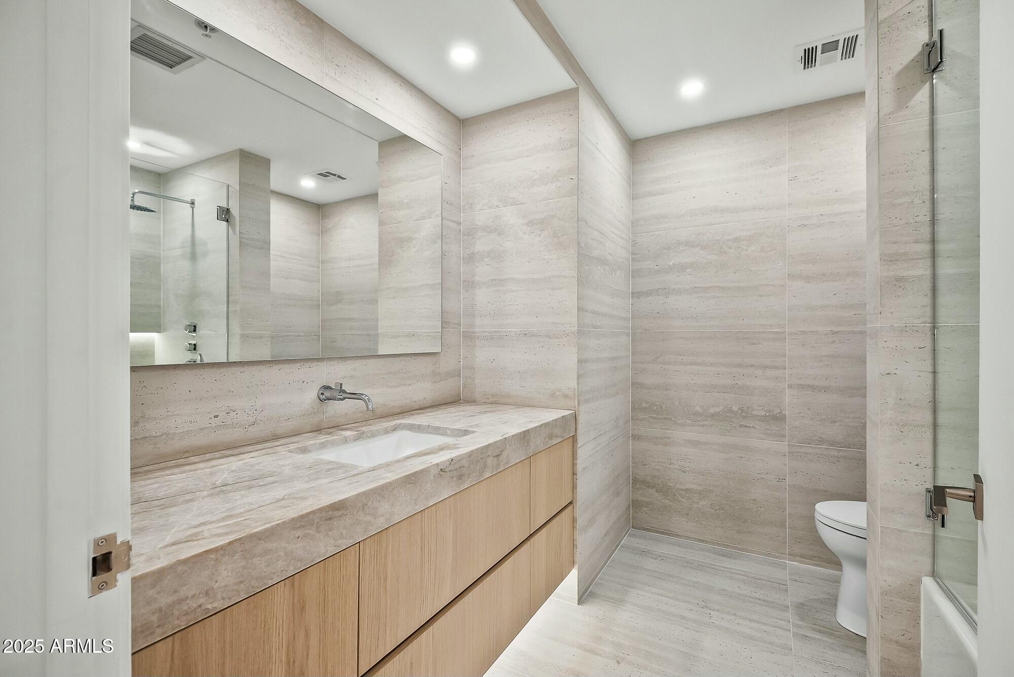 7151 E RANCHO VISTA Drive, 5001