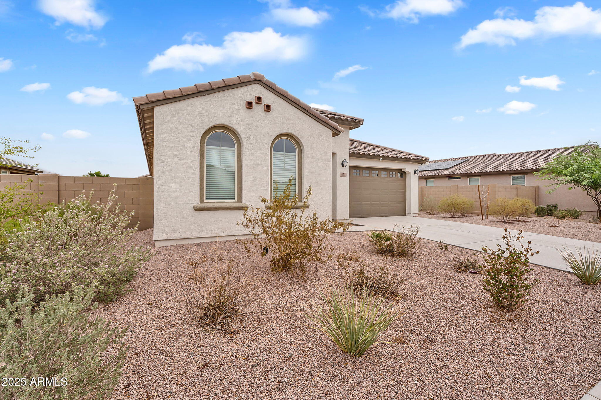 453 E WILEY Way
