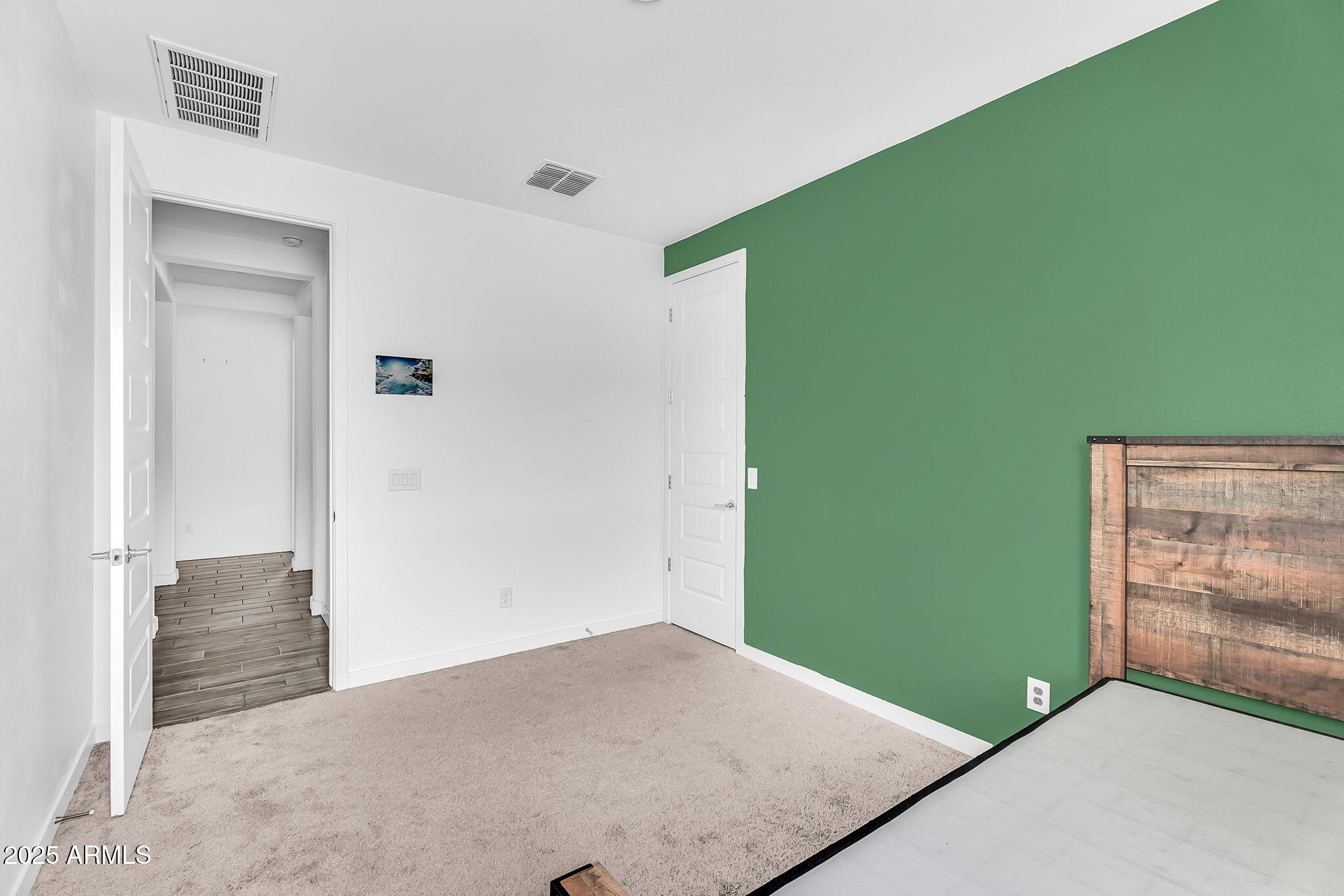 453 E WILEY Way