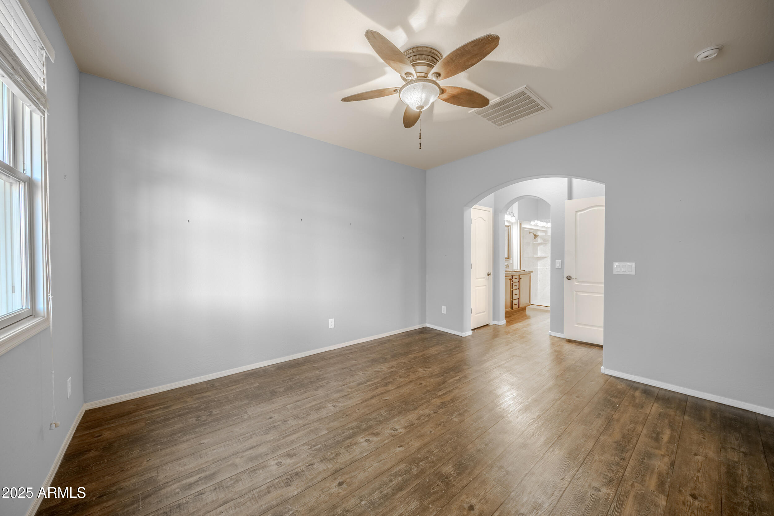 30285 W LEAH Drive