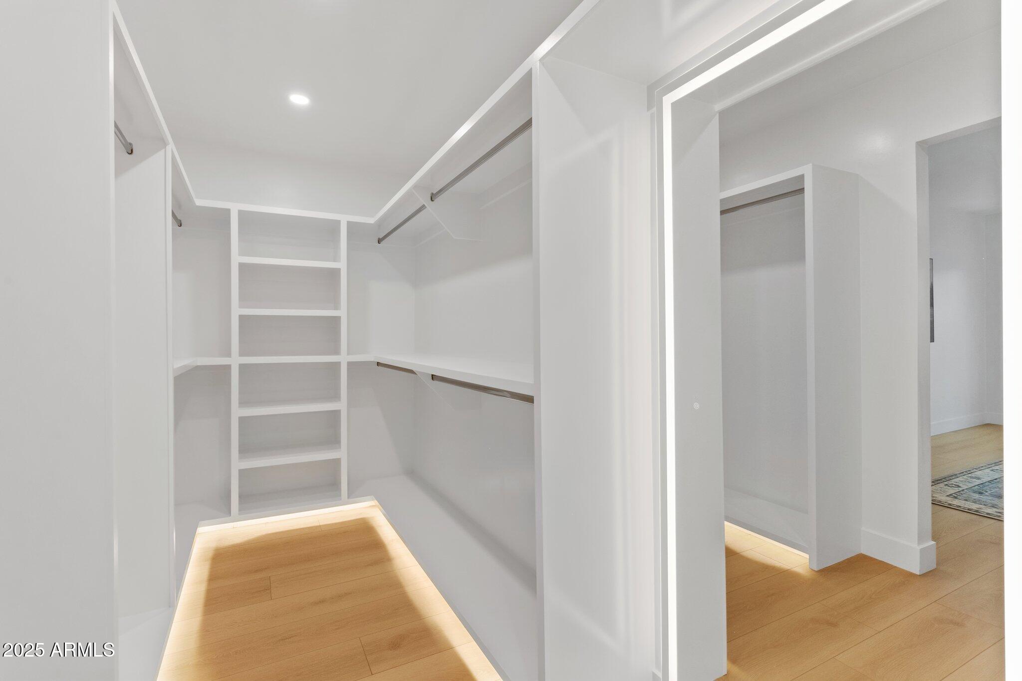 4815 E EVERETT Drive