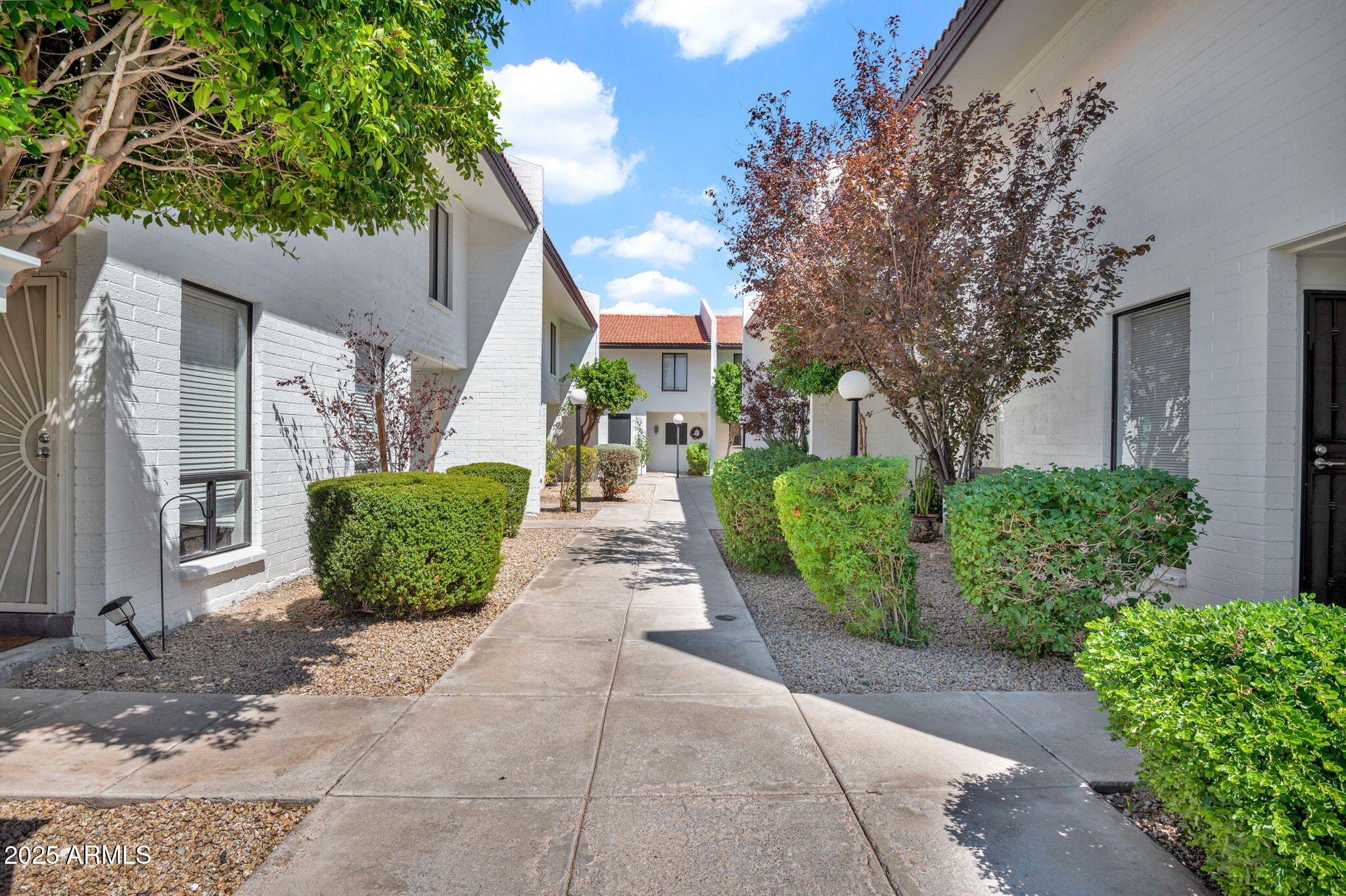 5315 N 18TH Street, 9