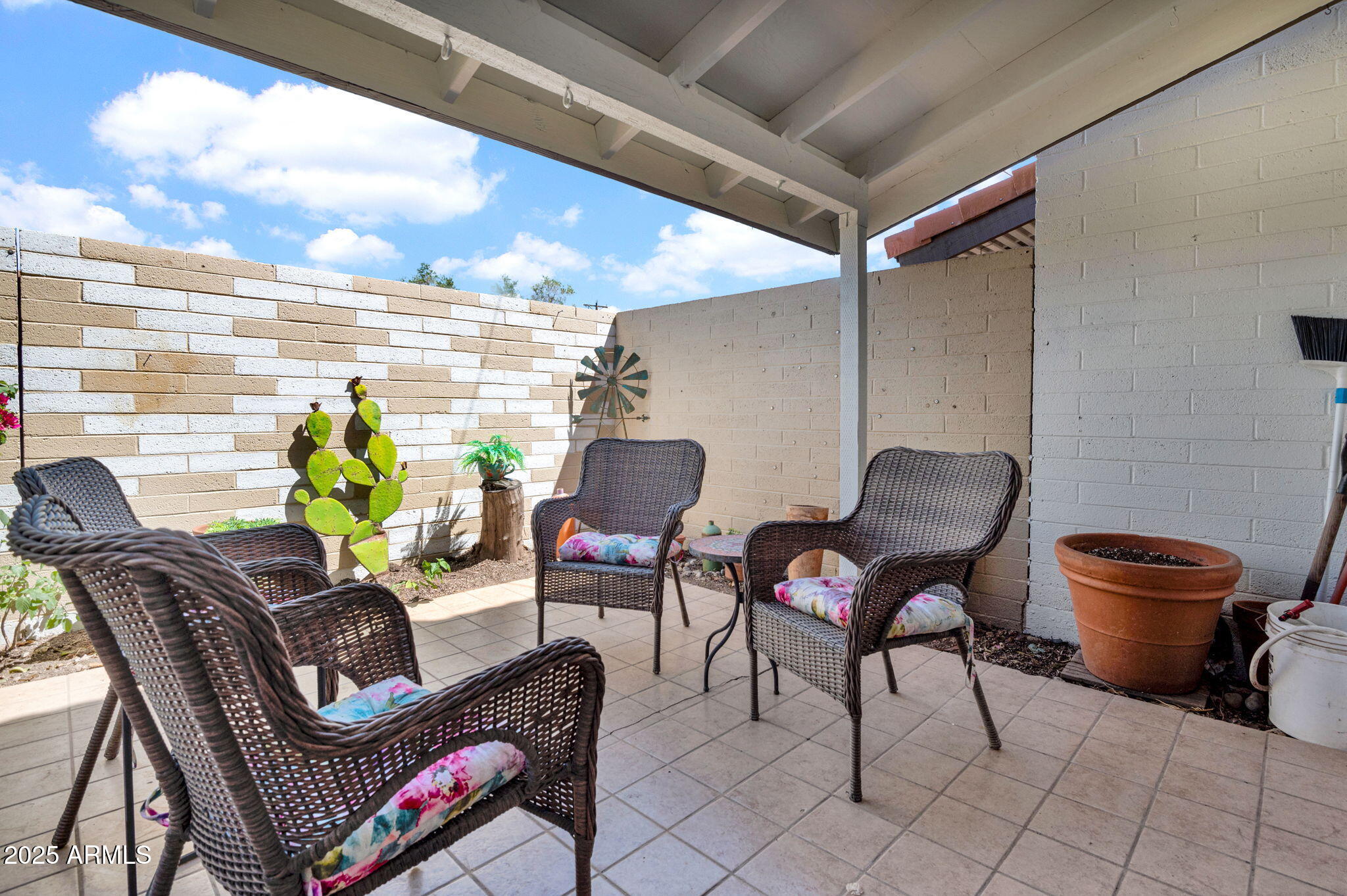 5315 N 18TH Street, 9