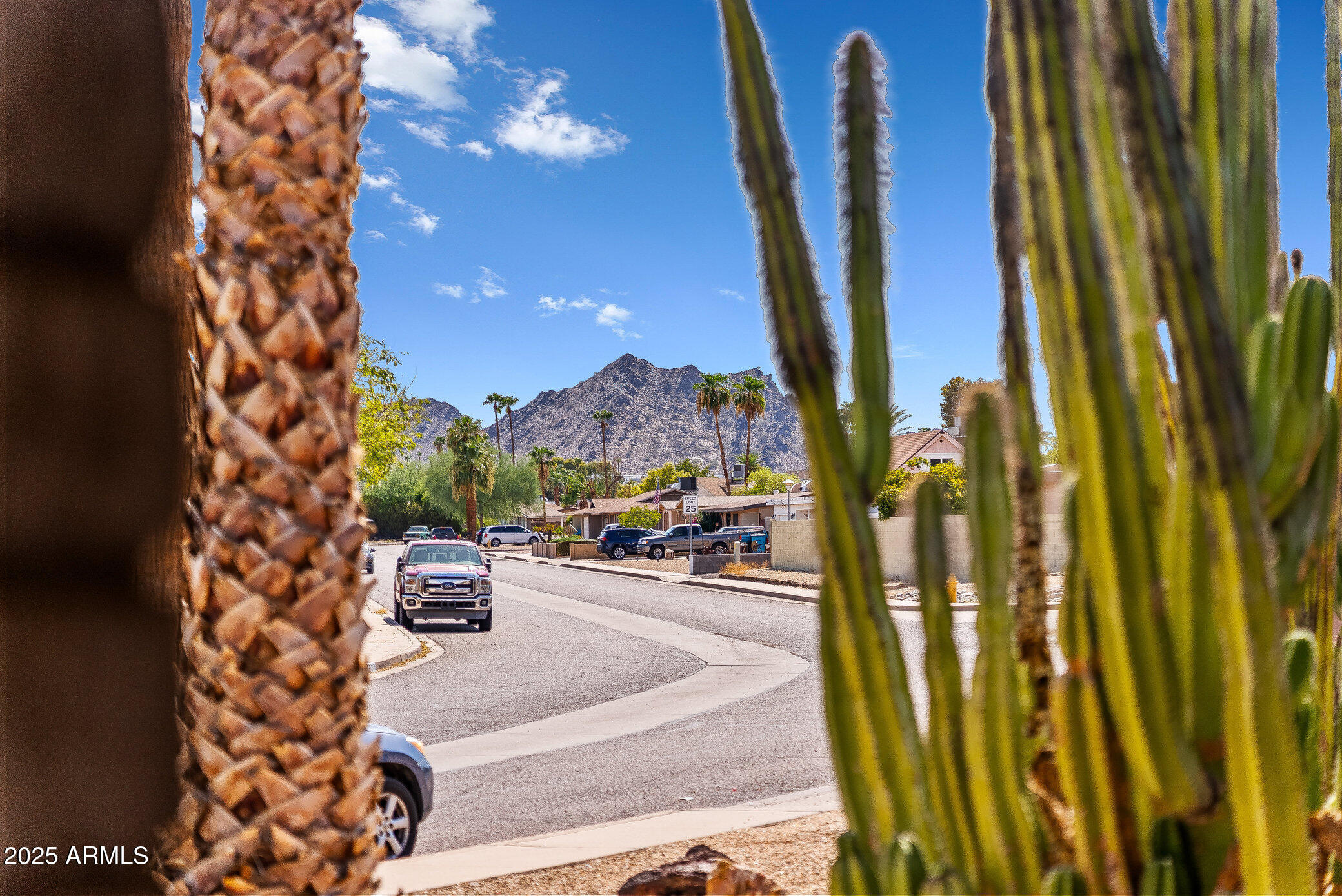 2960 E LARKSPUR Drive