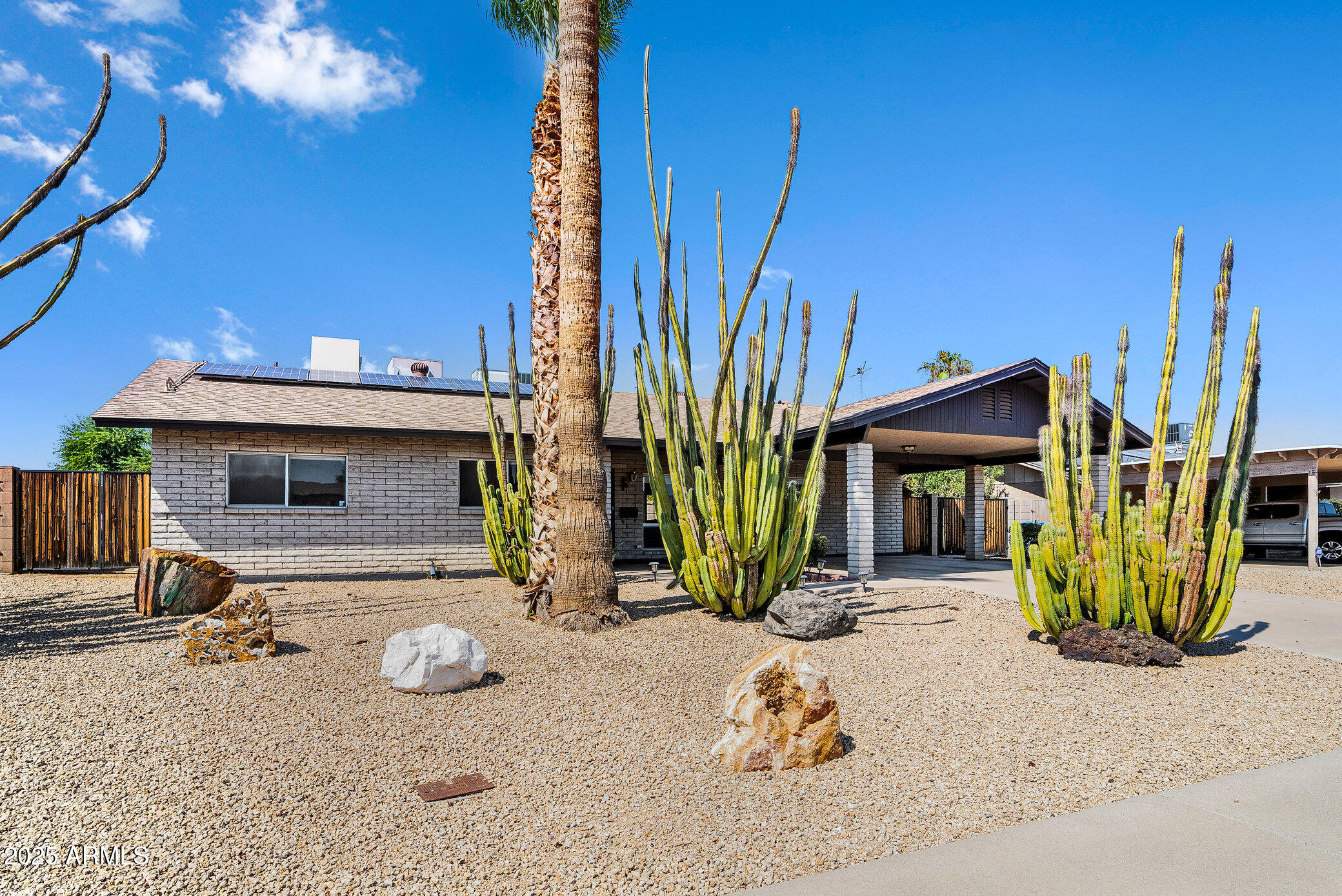 2960 E LARKSPUR Drive