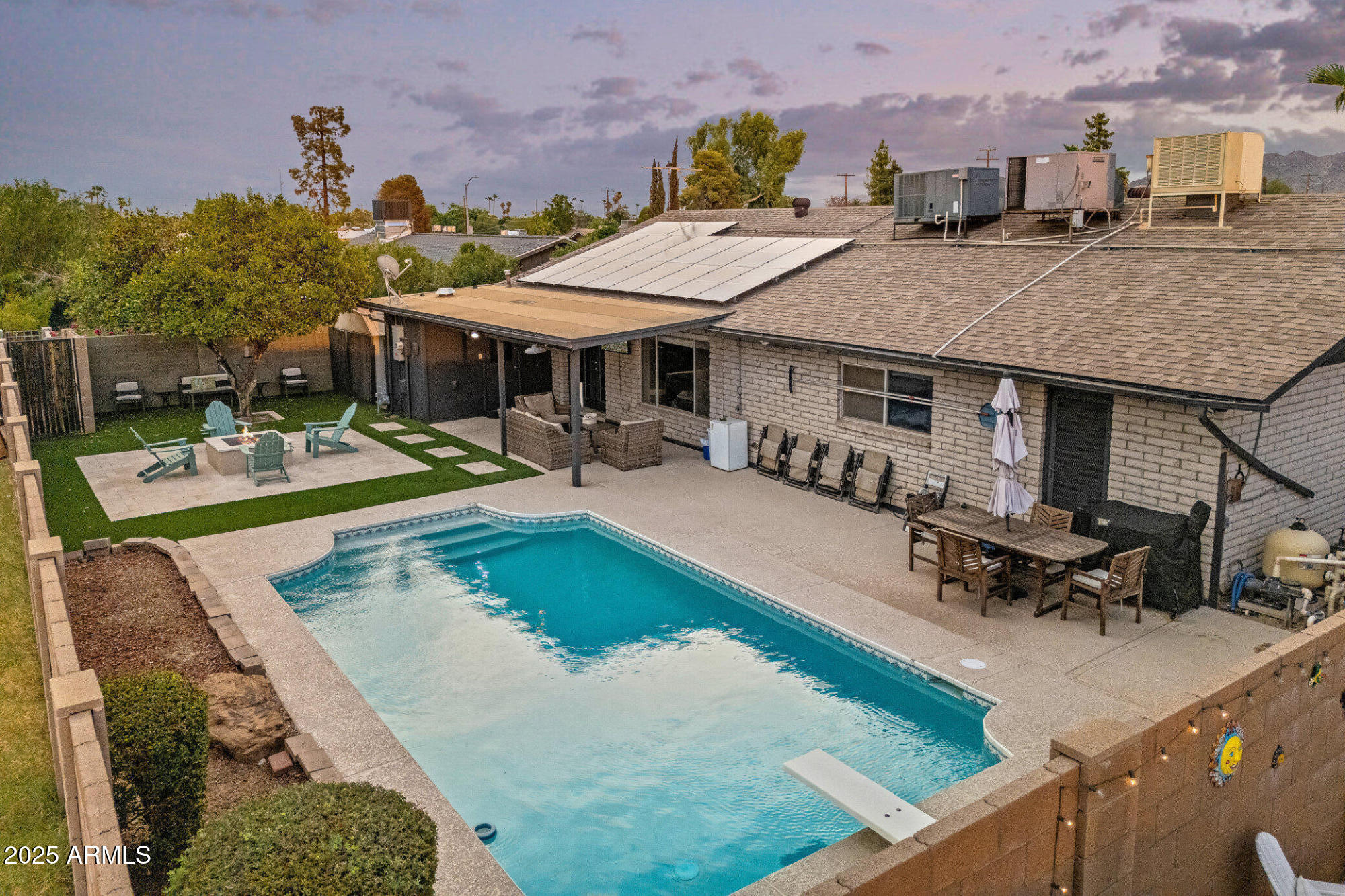 2960 E LARKSPUR Drive