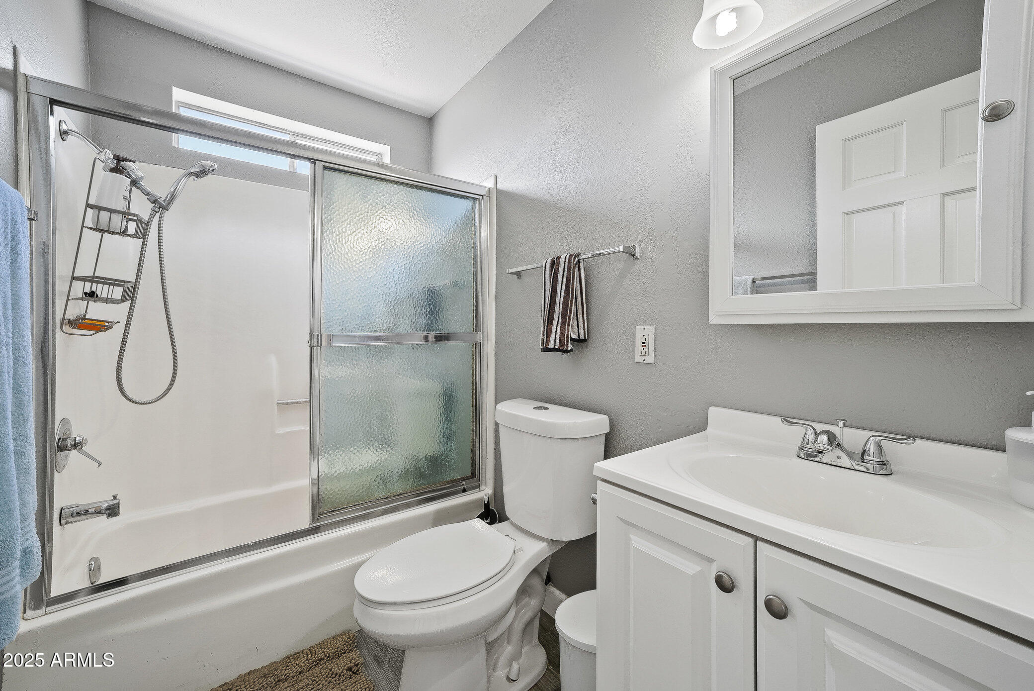 2960 E LARKSPUR Drive