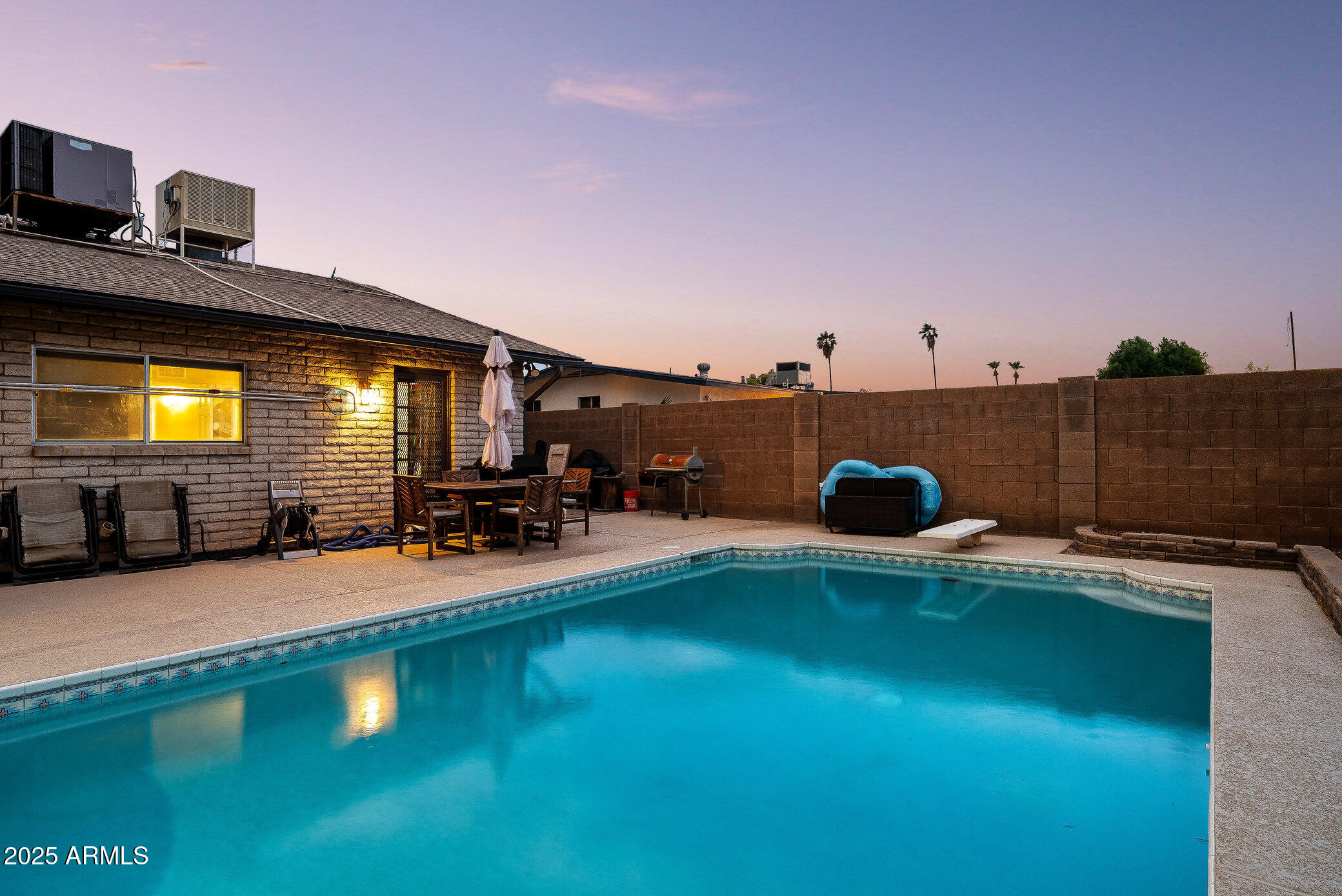 2960 E LARKSPUR Drive