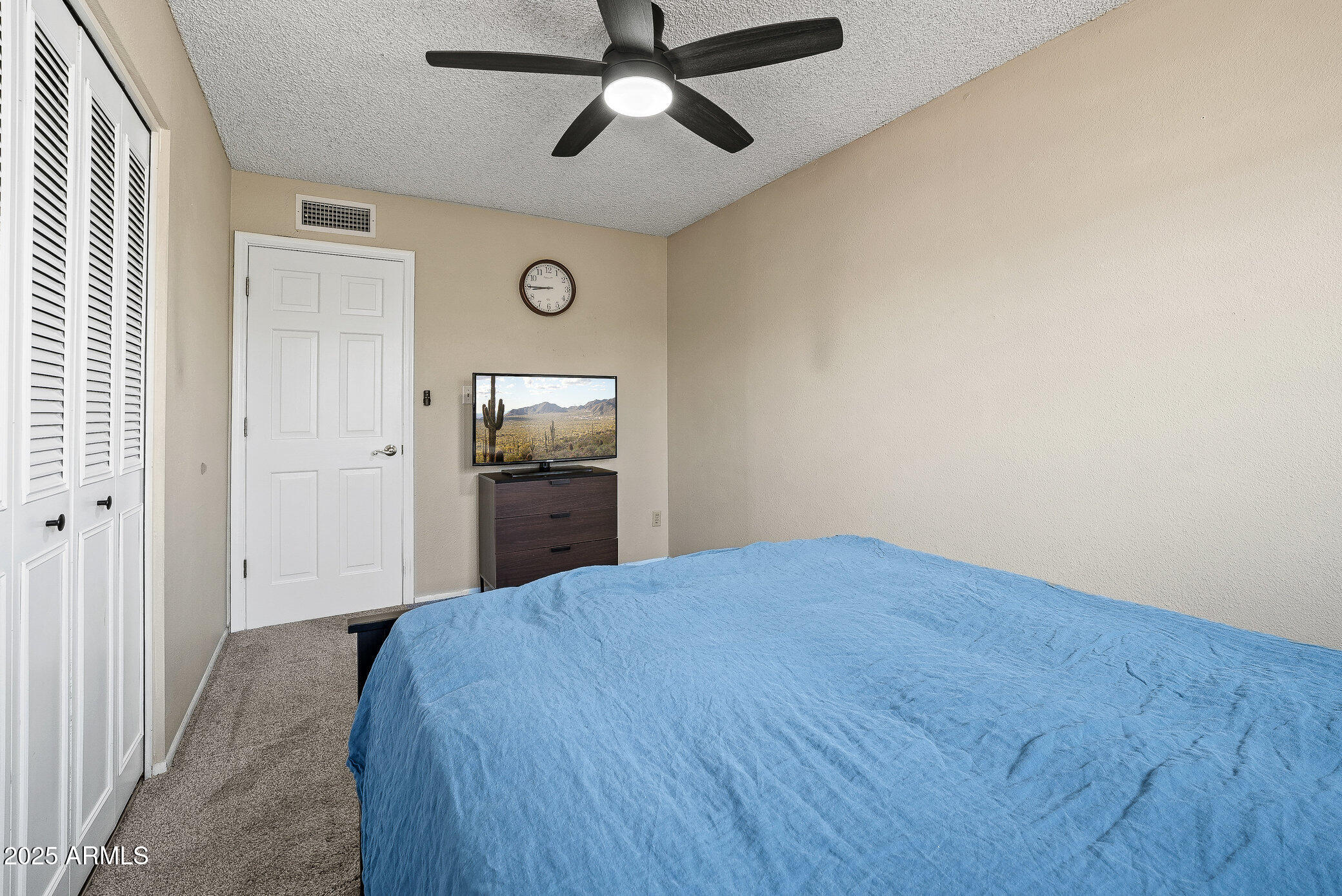 2960 E LARKSPUR Drive