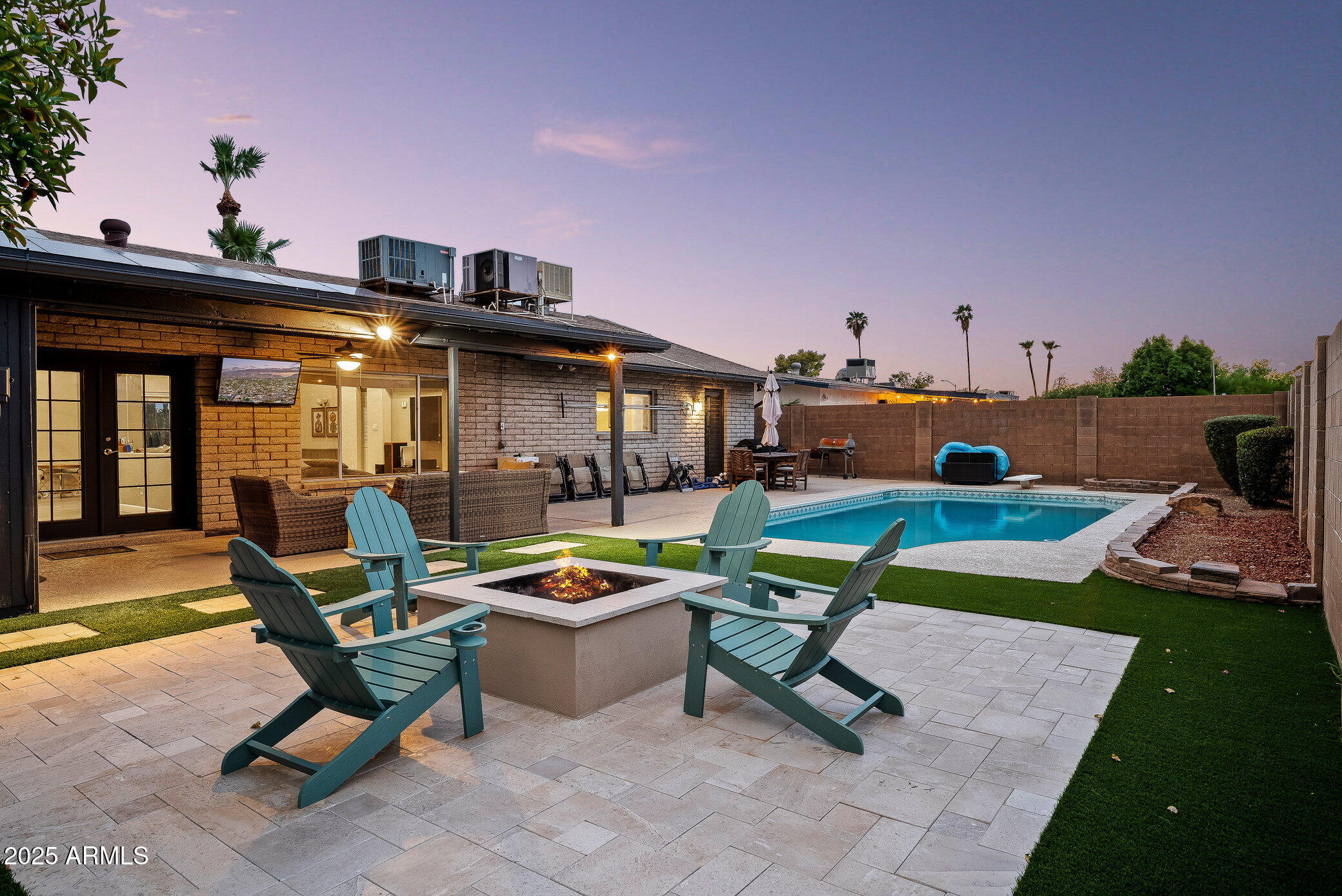 2960 E LARKSPUR Drive