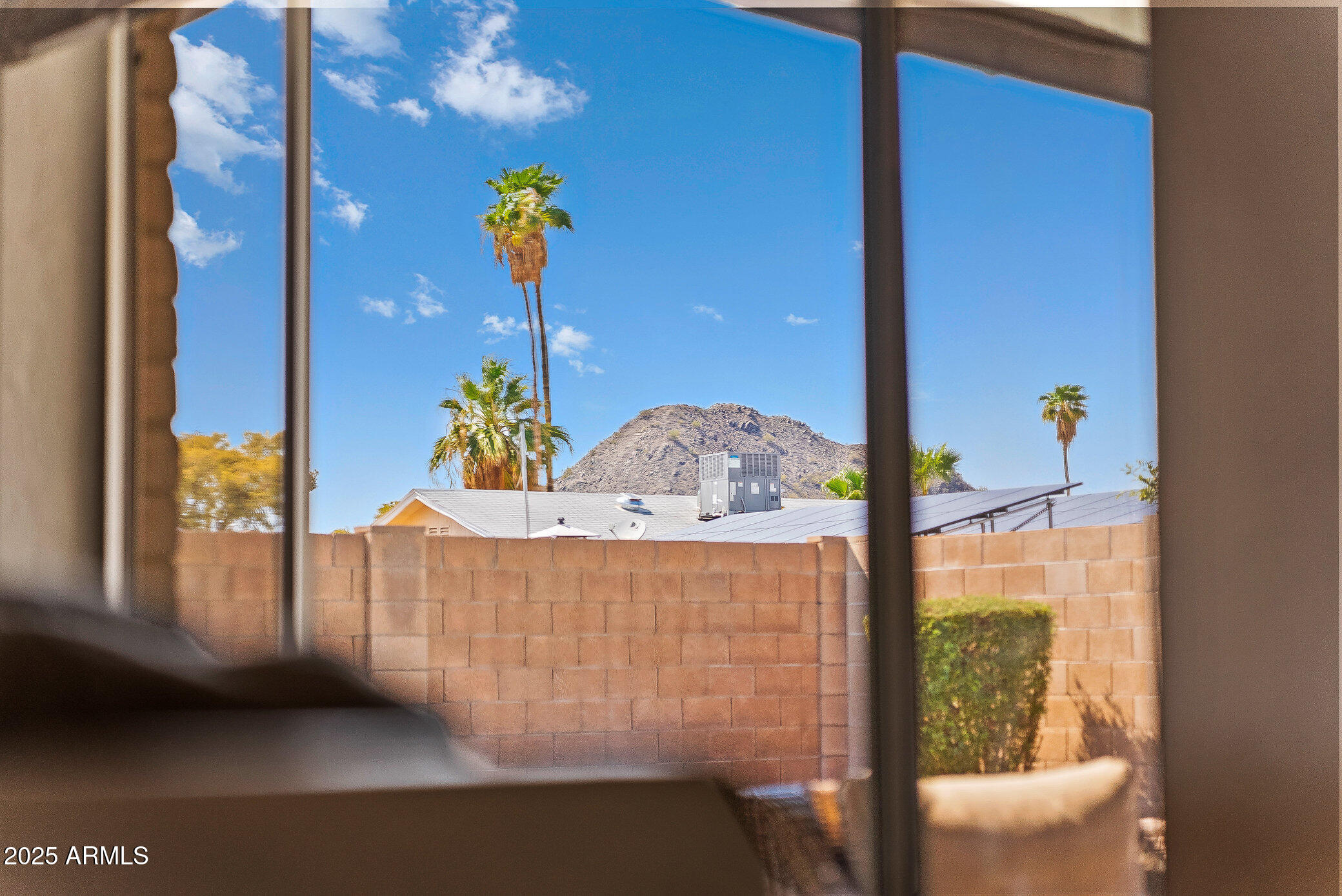 2960 E LARKSPUR Drive