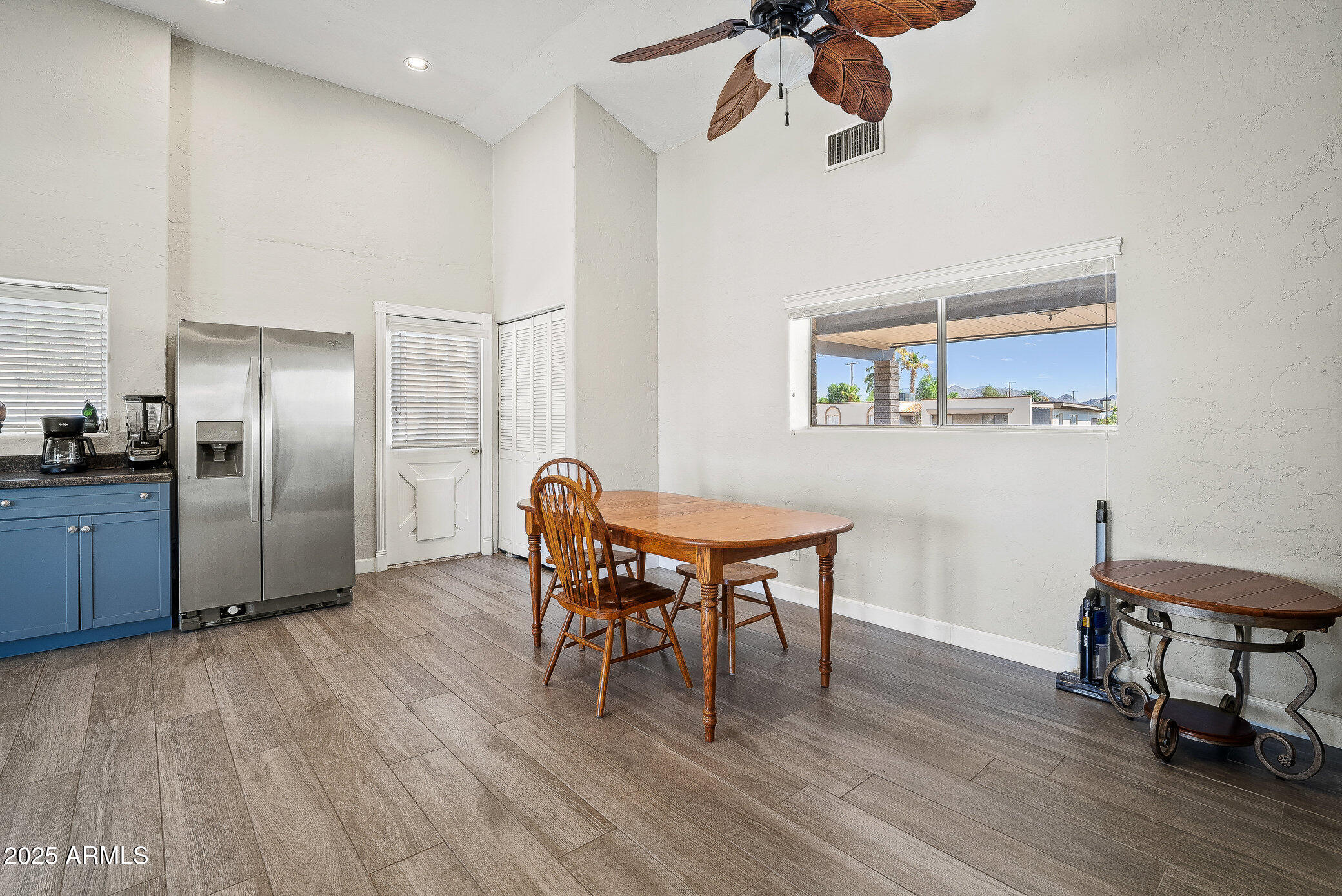 2960 E LARKSPUR Drive