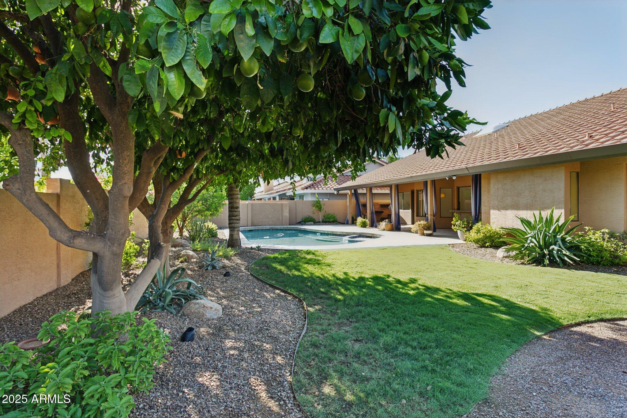 5903 E PARADISE Lane