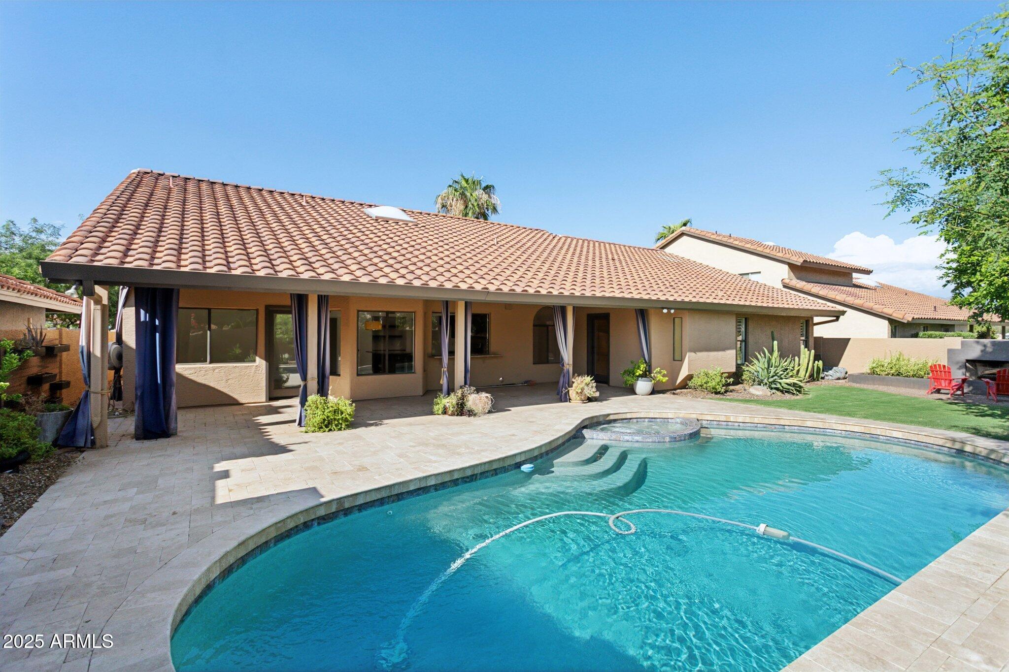5903 E PARADISE Lane