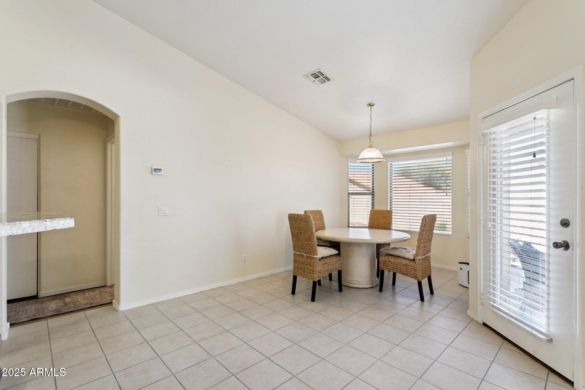 1648 E DESERT Lane