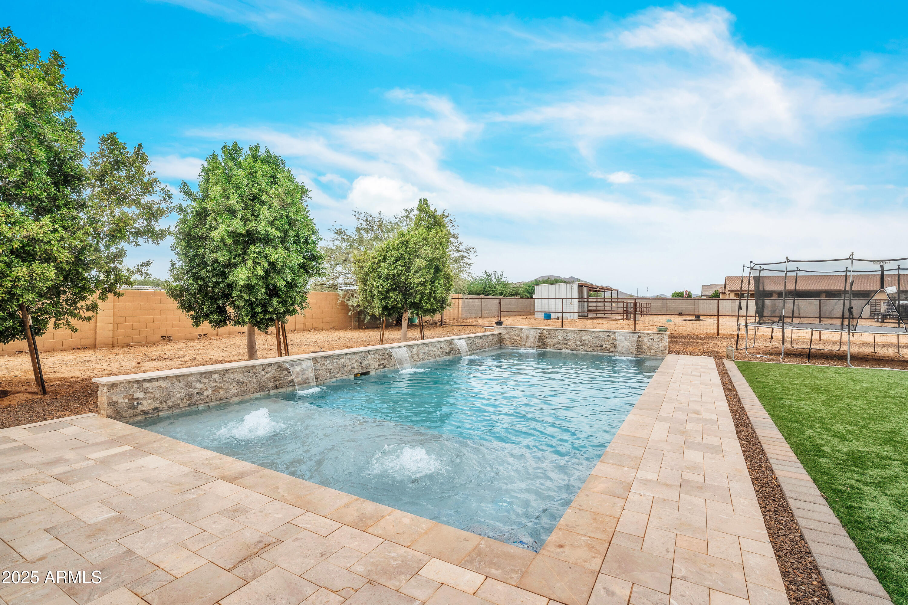 810 W HIDDEN VALLEY Drive