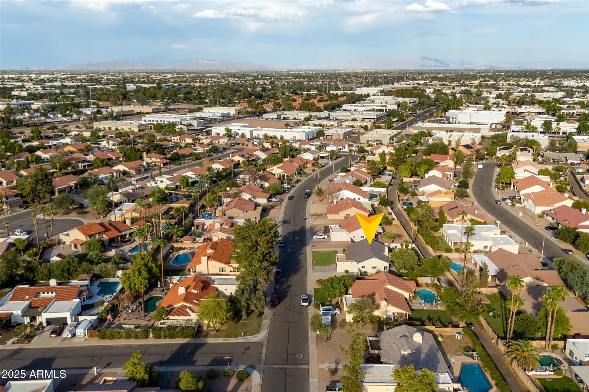 411 W CHILTON Street