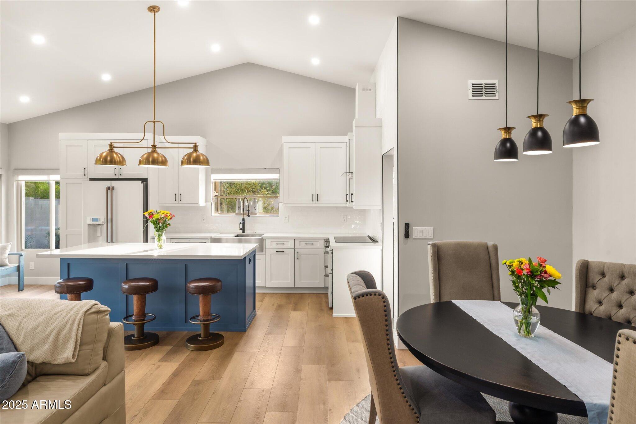 411 W CHILTON Street