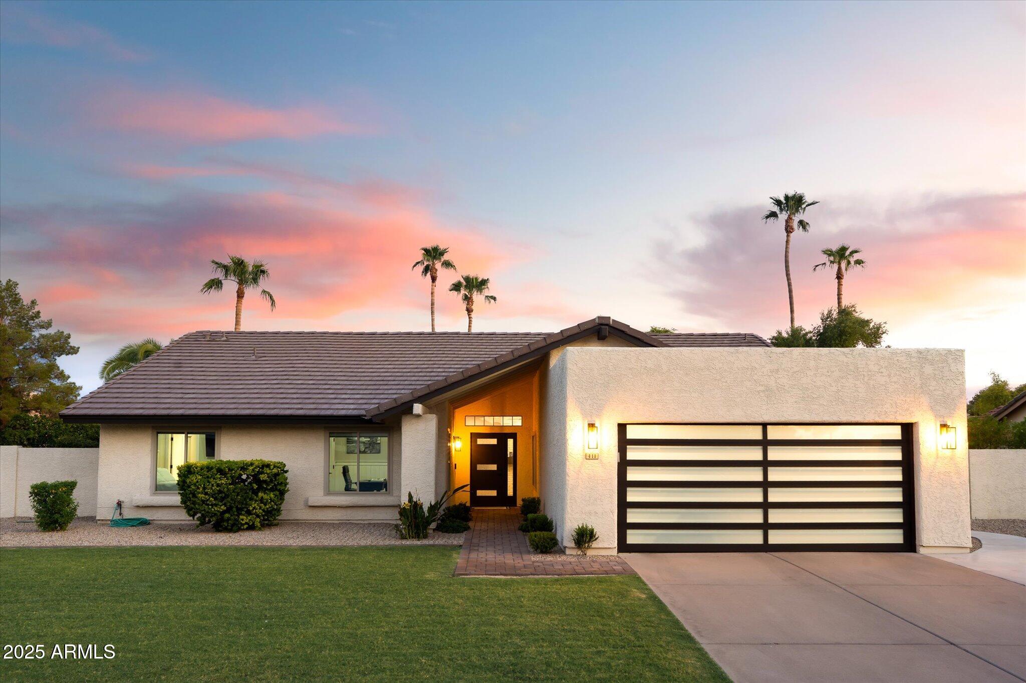 411 W CHILTON Street