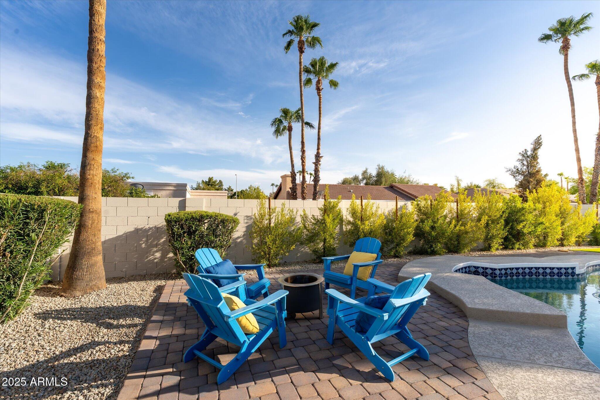 411 W CHILTON Street