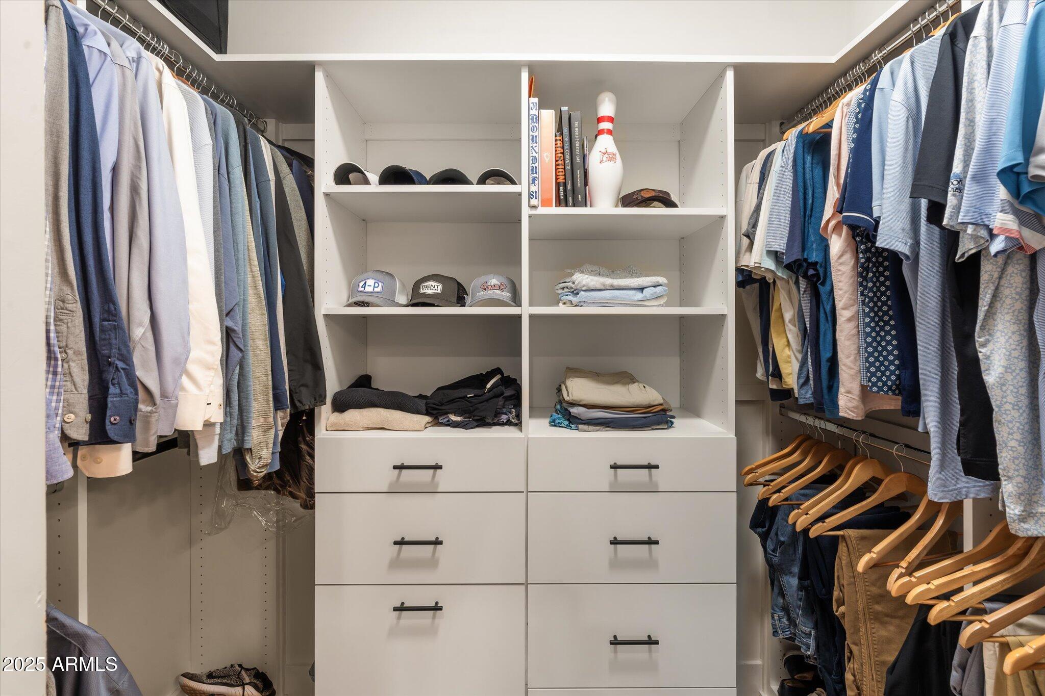 411 W CHILTON Street