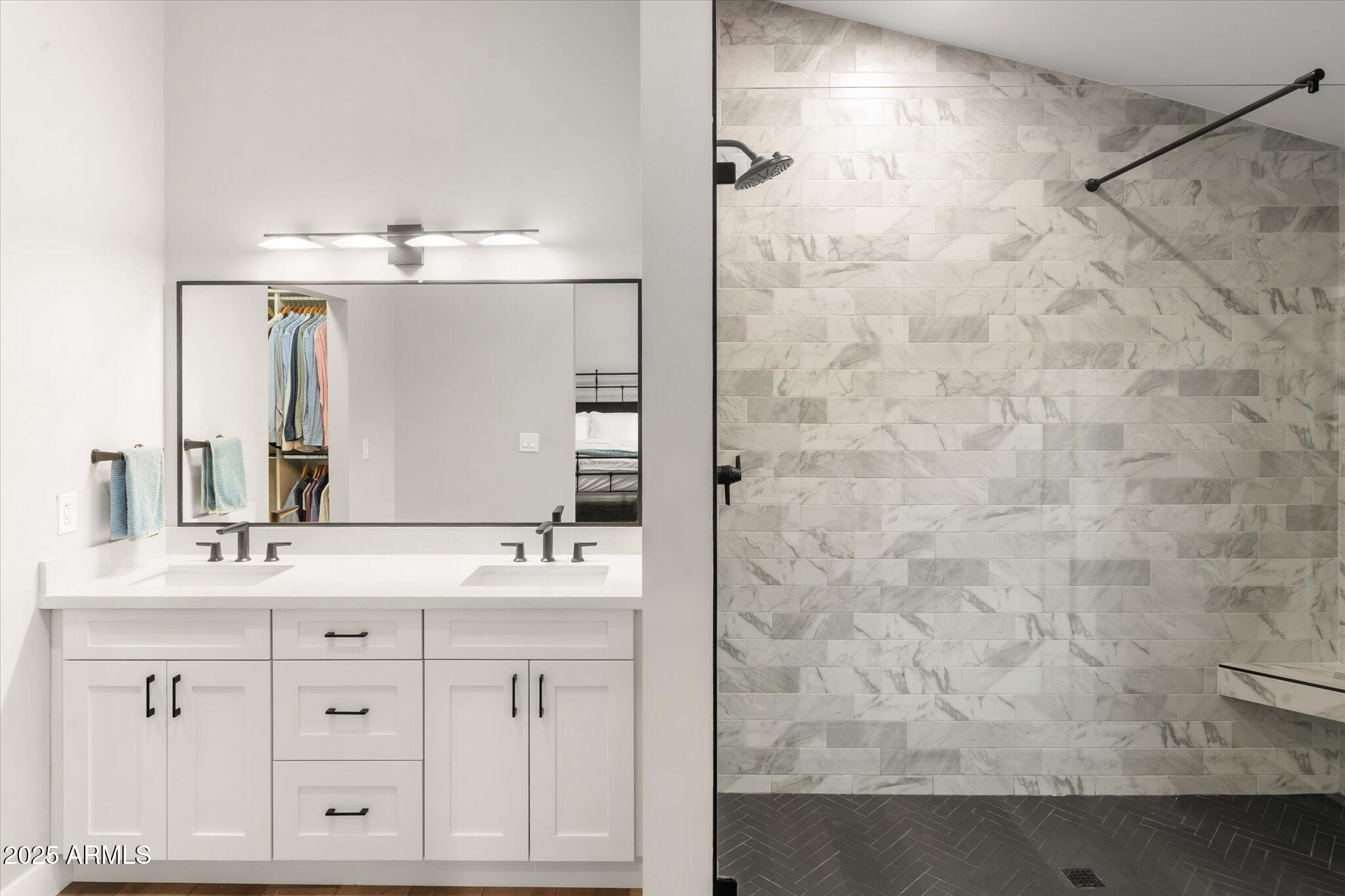 411 W CHILTON Street