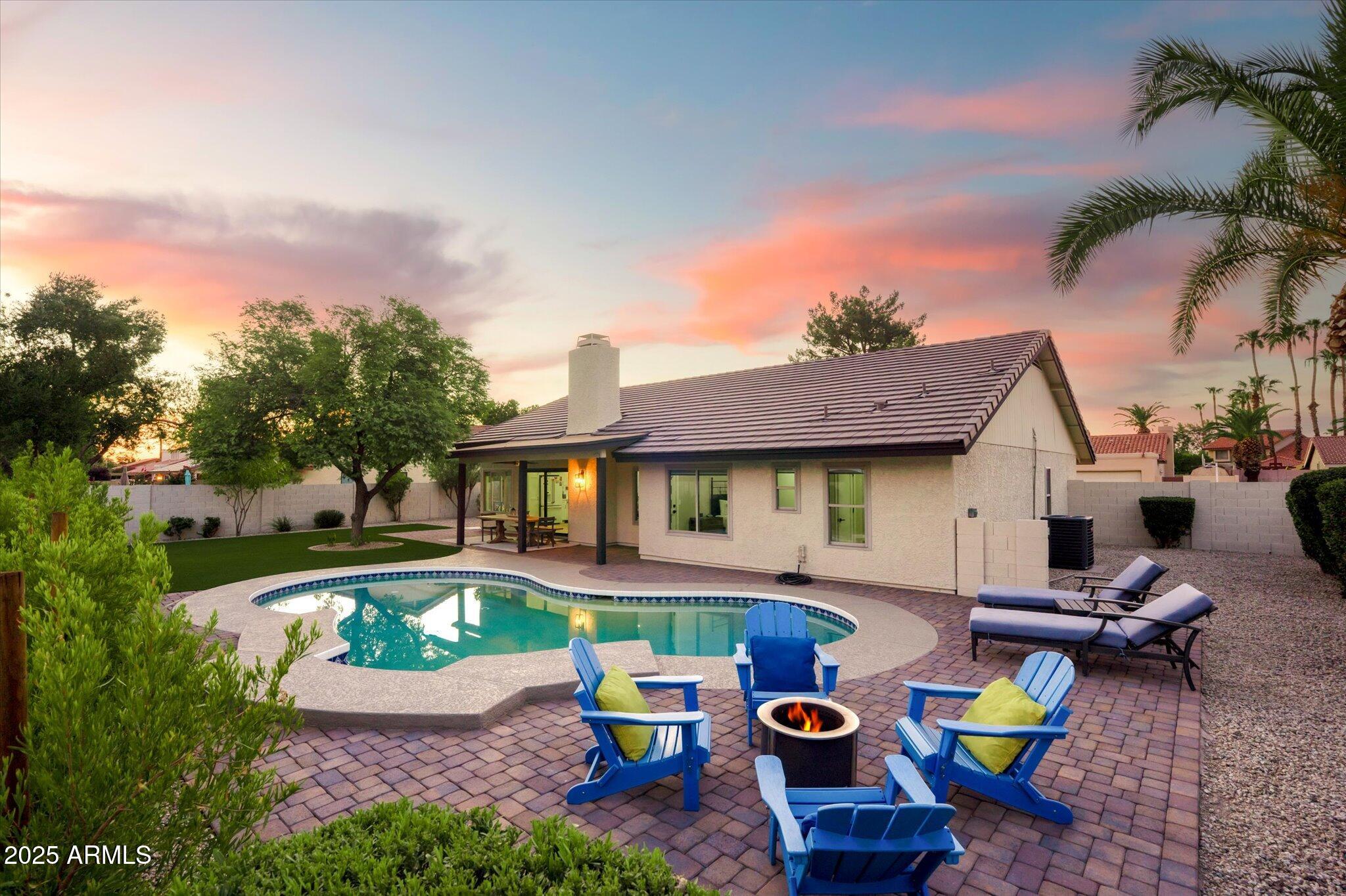 411 W CHILTON Street