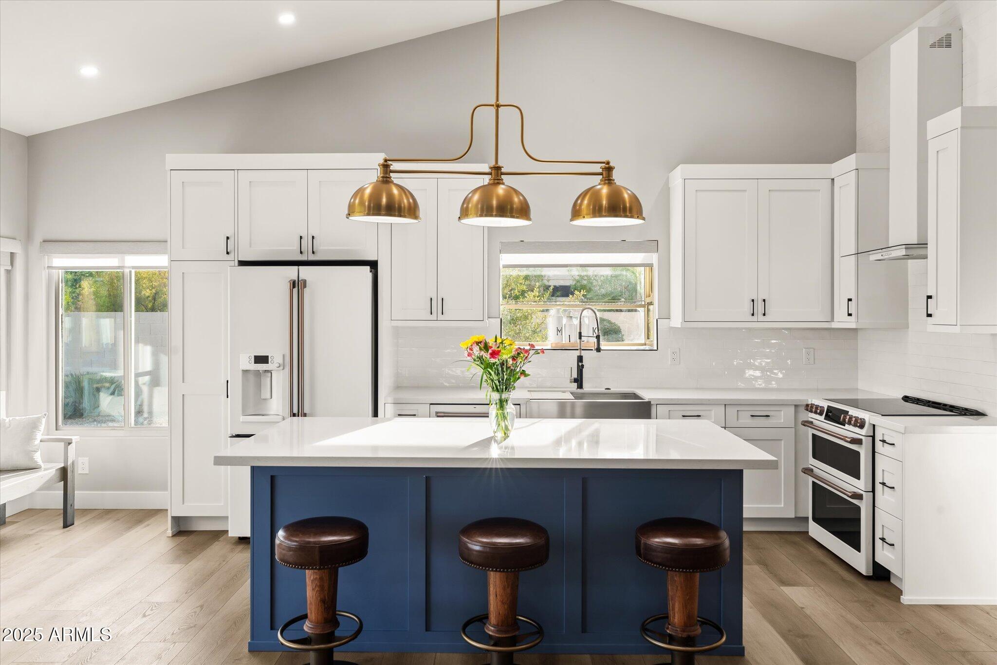 411 W CHILTON Street