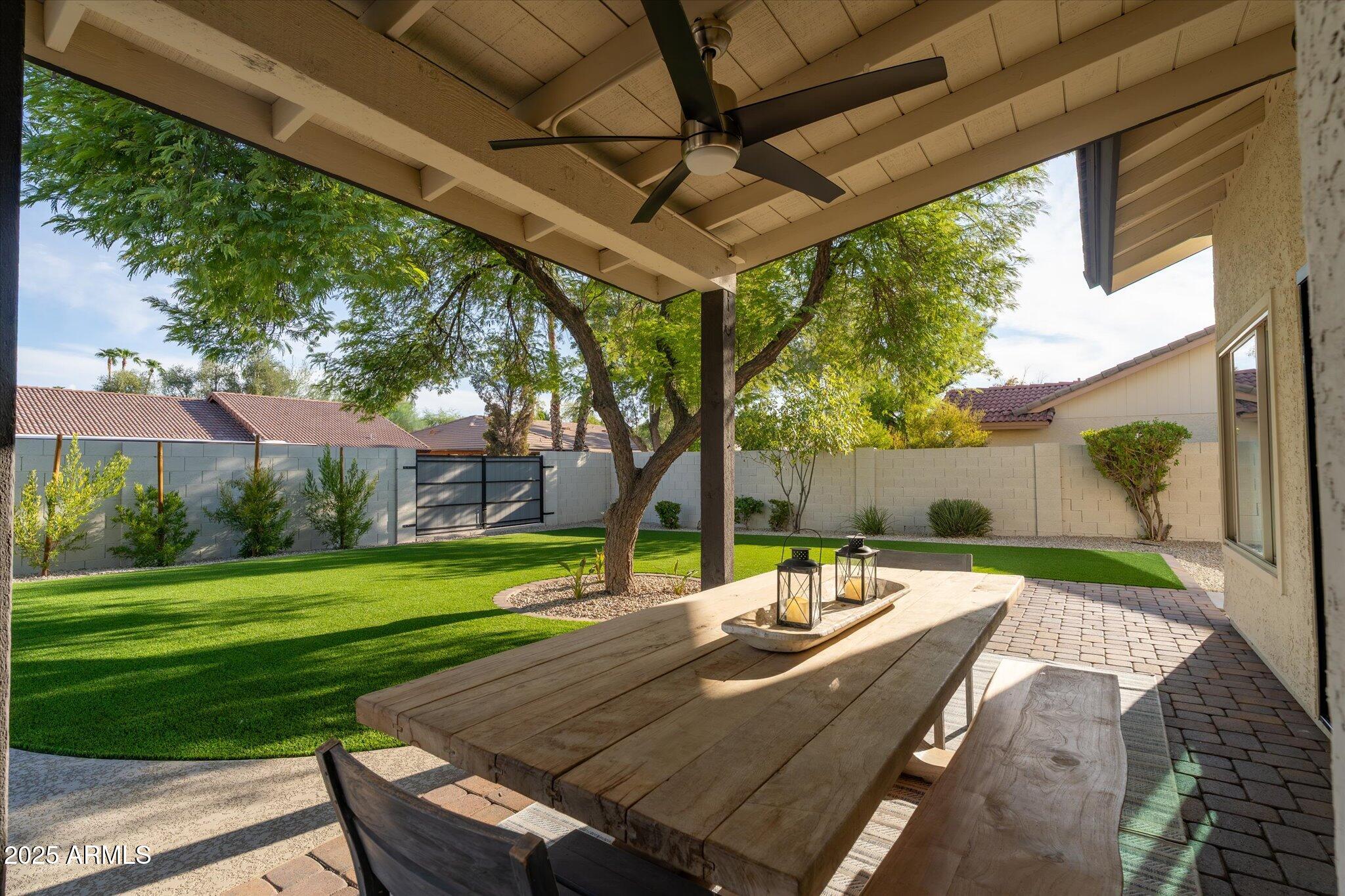 411 W CHILTON Street