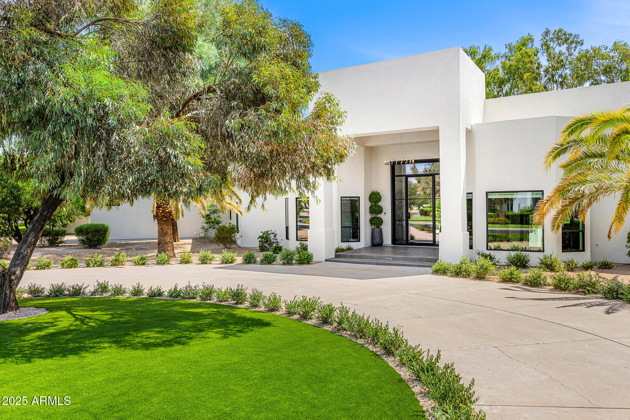 7001 E CABALLO Circle