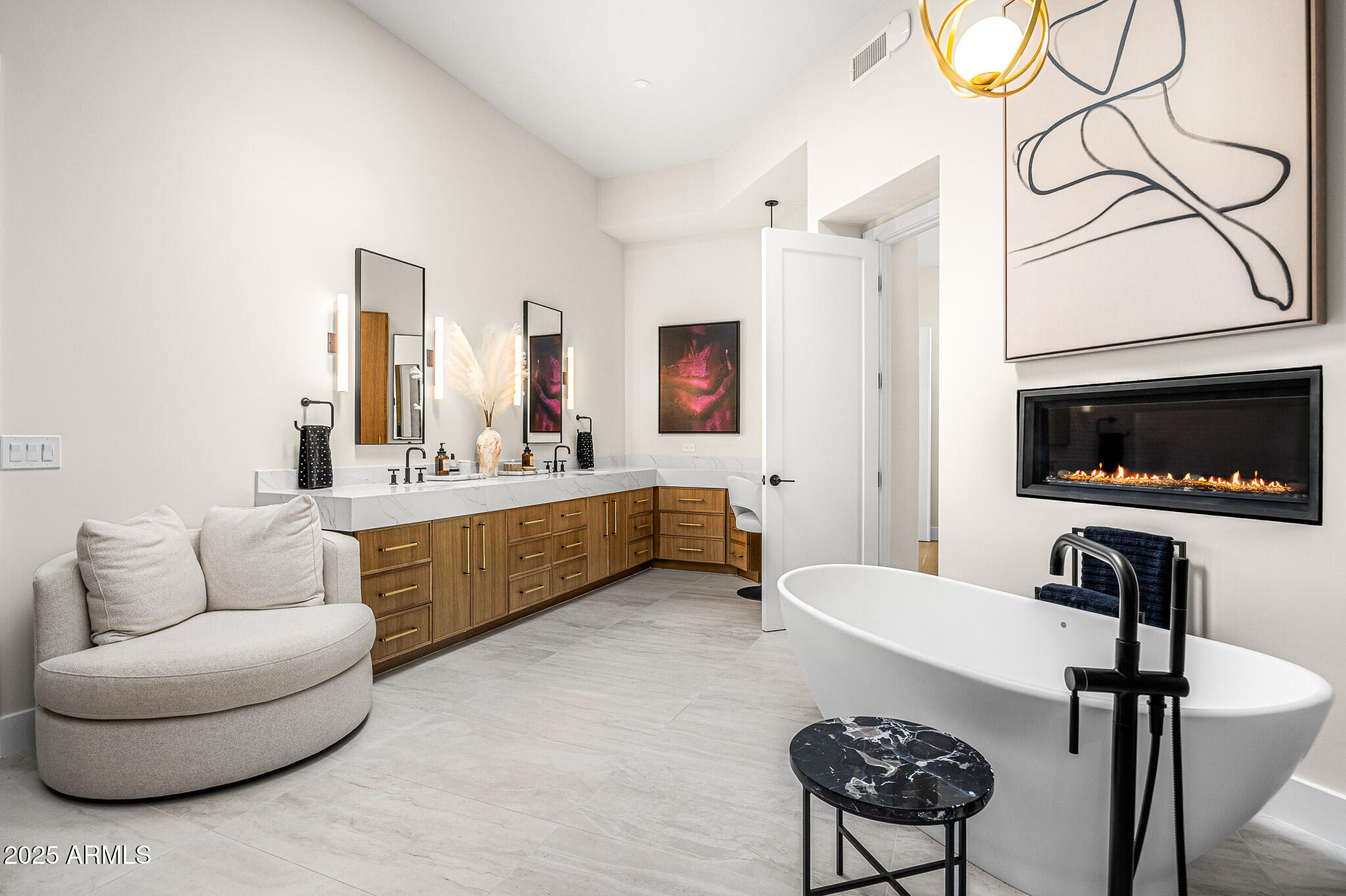 7001 E CABALLO Circle