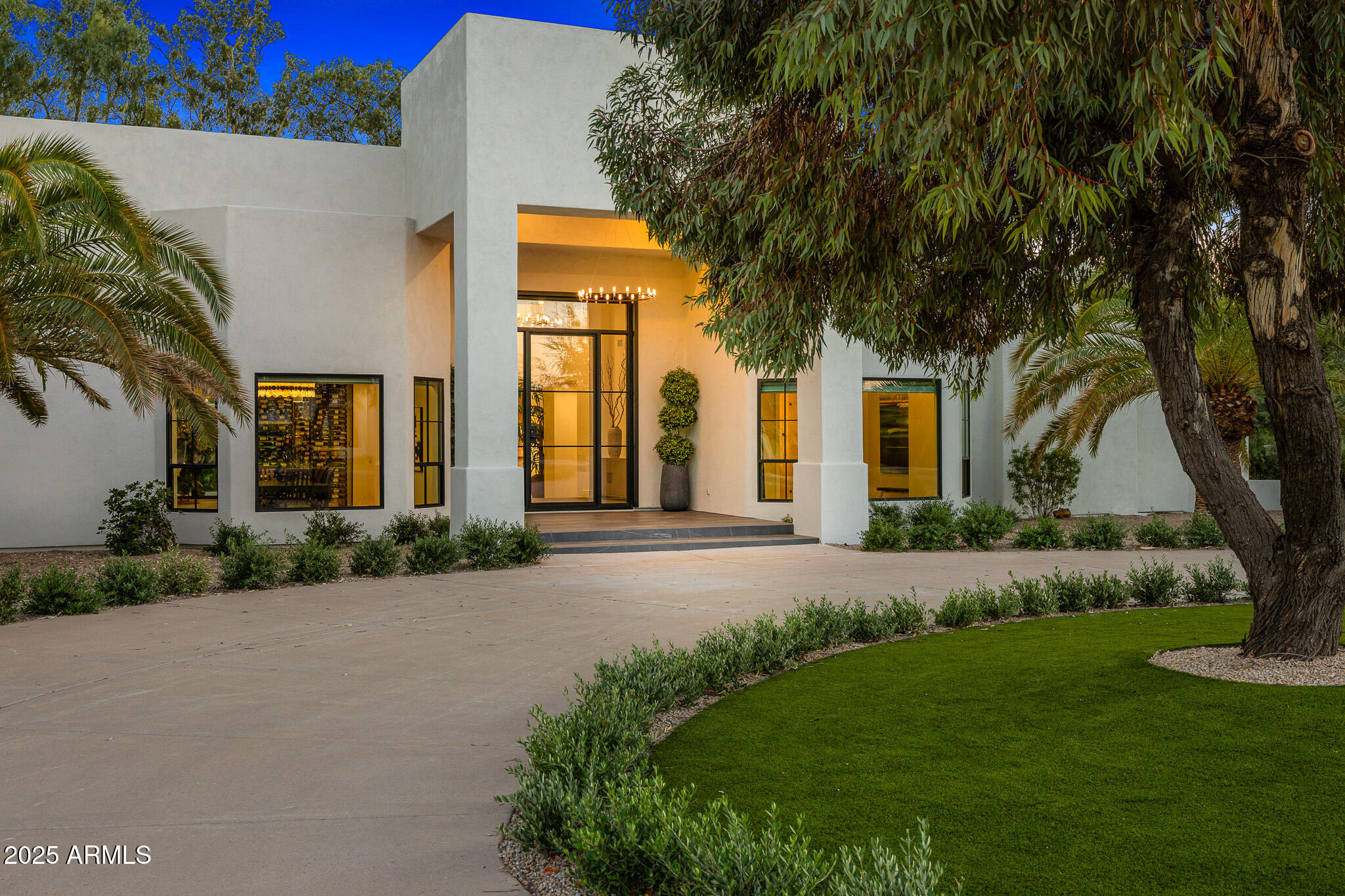 7001 E CABALLO Circle