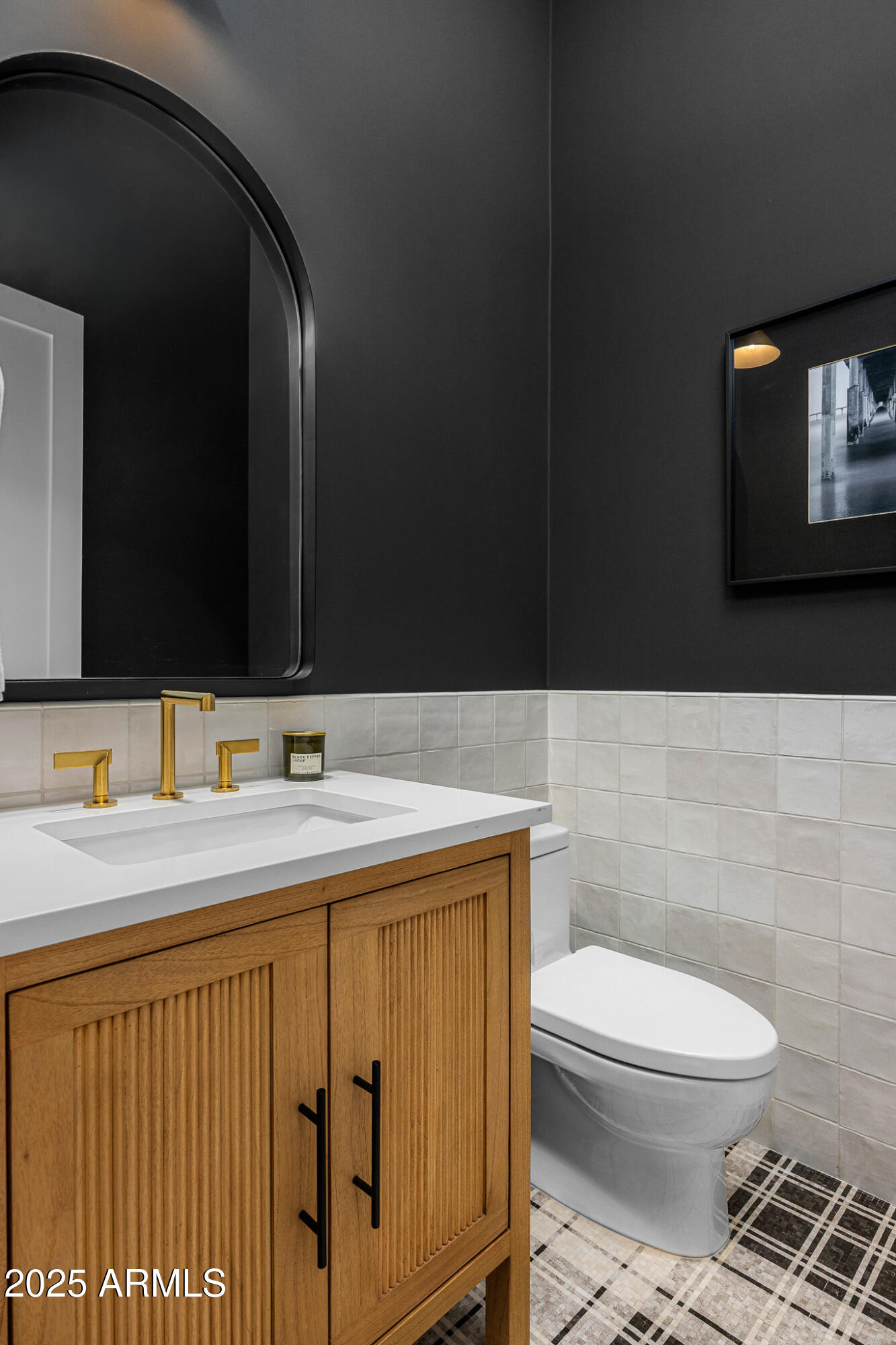 7001 E CABALLO Circle